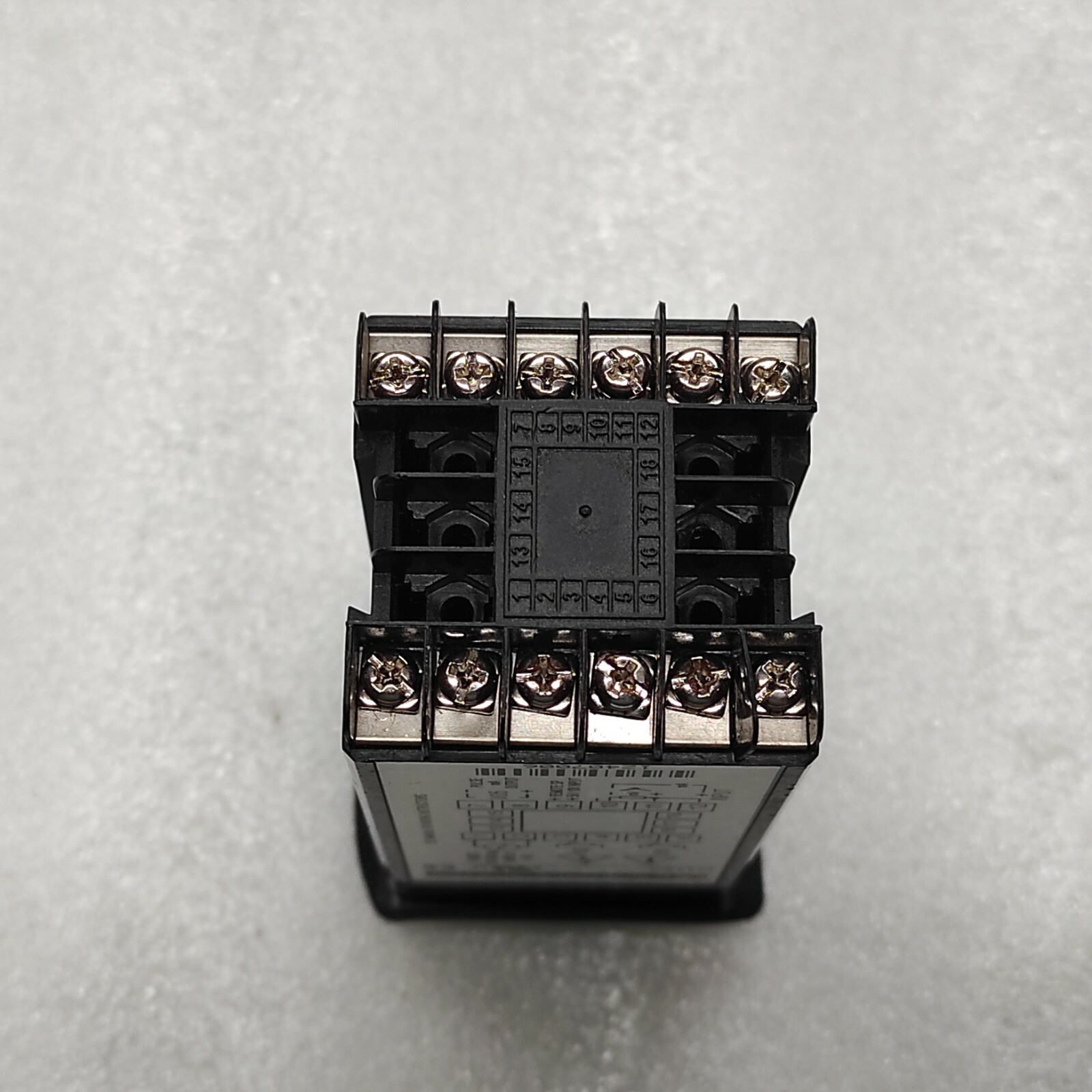 NOVUS N1100 UNIVERSAL CONTROLLER 100-240VAC - Image 8