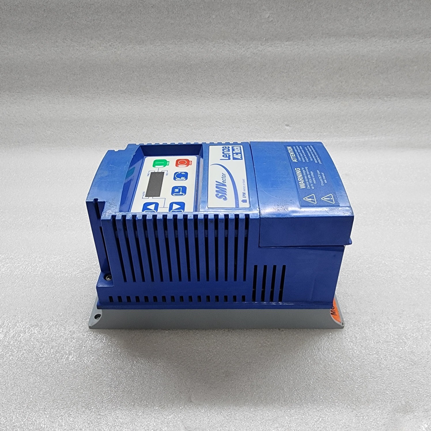 LENZE AC TECH ESV751N04TXB SMVECTOR 1HP 0.75KW - Image 2
