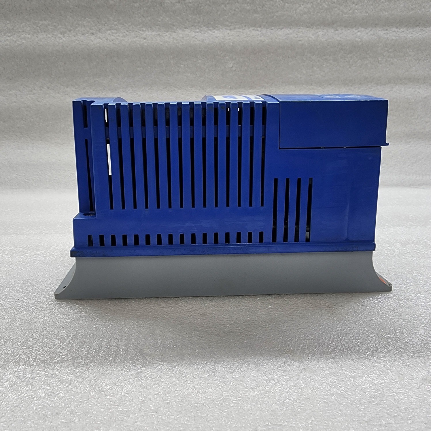 LENZE AC TECH ESV751N04TXB SMVECTOR 1HP 0.75KW - Image 4