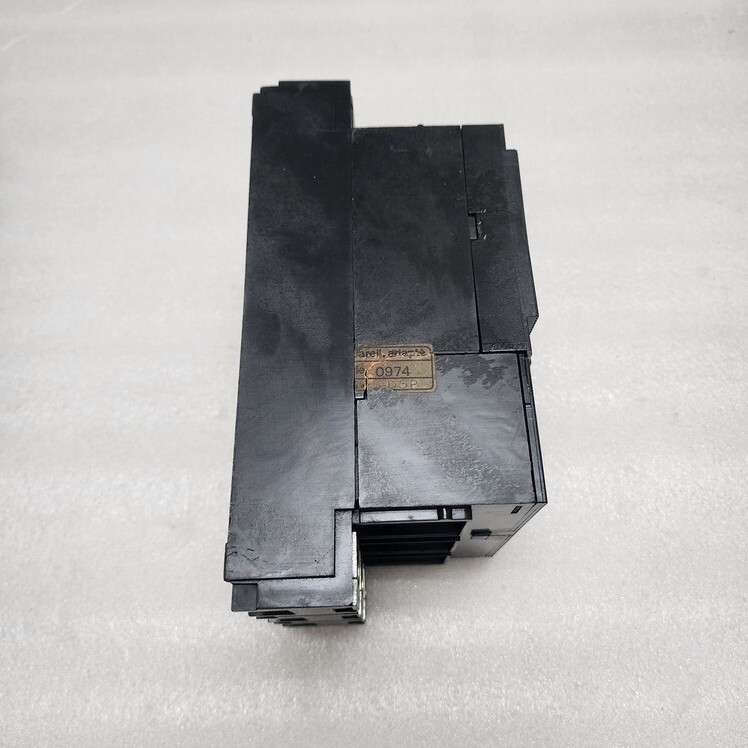 MERLIN GERIN COMPACT C250N 3-POLE CIRCUIT BREAKER C250NHL-D250 - Image 3