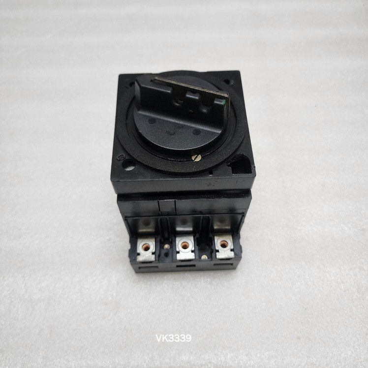 MERLIN GERIN C125NL-MA 3-POLE CIRCUIT BREAKER 32A - Image 6