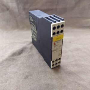 LOT OF 3 X SIEMENS 3UN2100-0AN7 THERMISTOR TRIPPING UNIT X LOT OF 3
