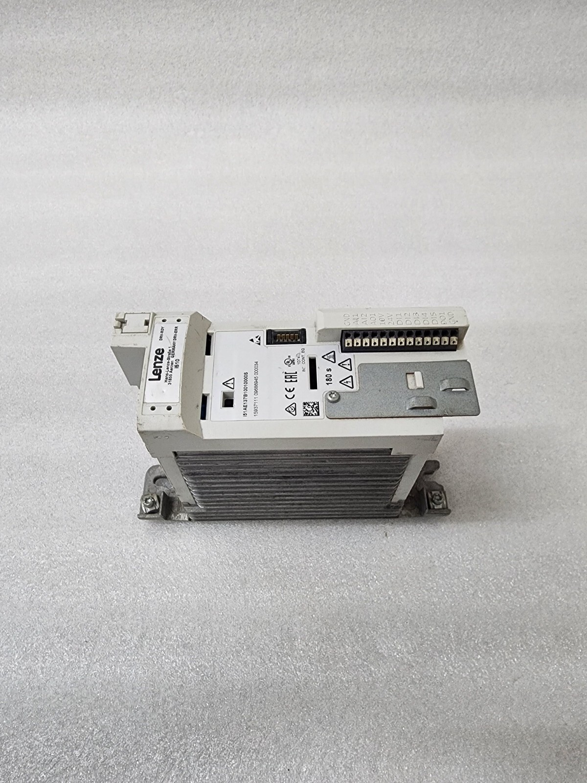 LENZE I51AE137B10010000S INVERTER DRIVE 0.37KW/0.5HP 0-230/240V MADE IN GERMANY - Image 2