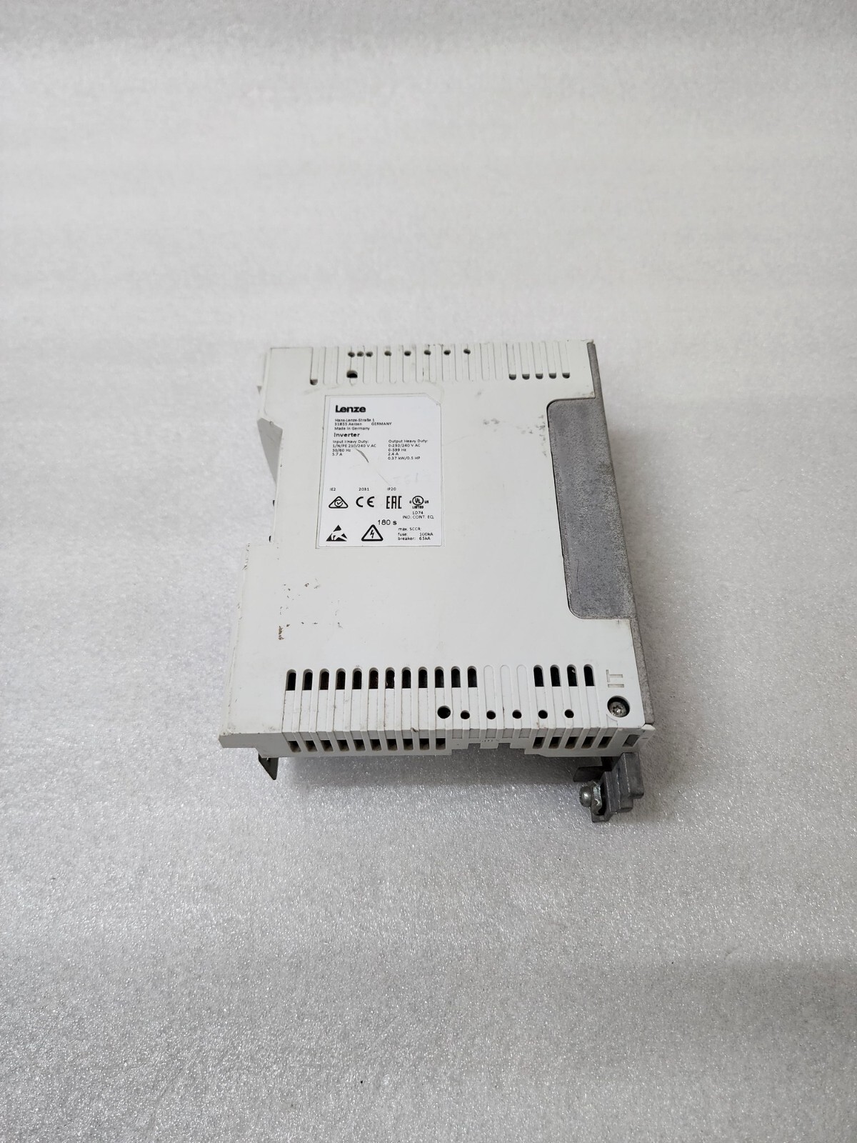 LENZE I51AE137B10010000S INVERTER DRIVE 0.37KW/0.5HP 0-230/240V MADE IN GERMANY - Image 3