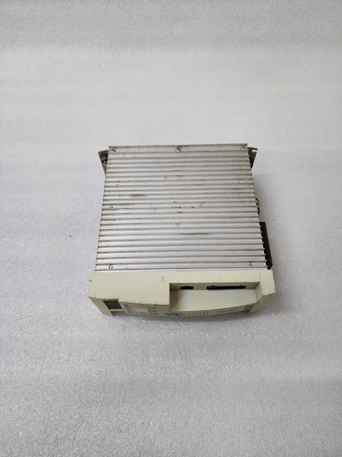 LENZE E94P040Y2NESBT DIGITAL SERVO 940 ENCODER - Image 4