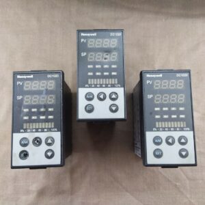 Honeywell DC1020 Temperature Controller DC1020CT-11100B-E