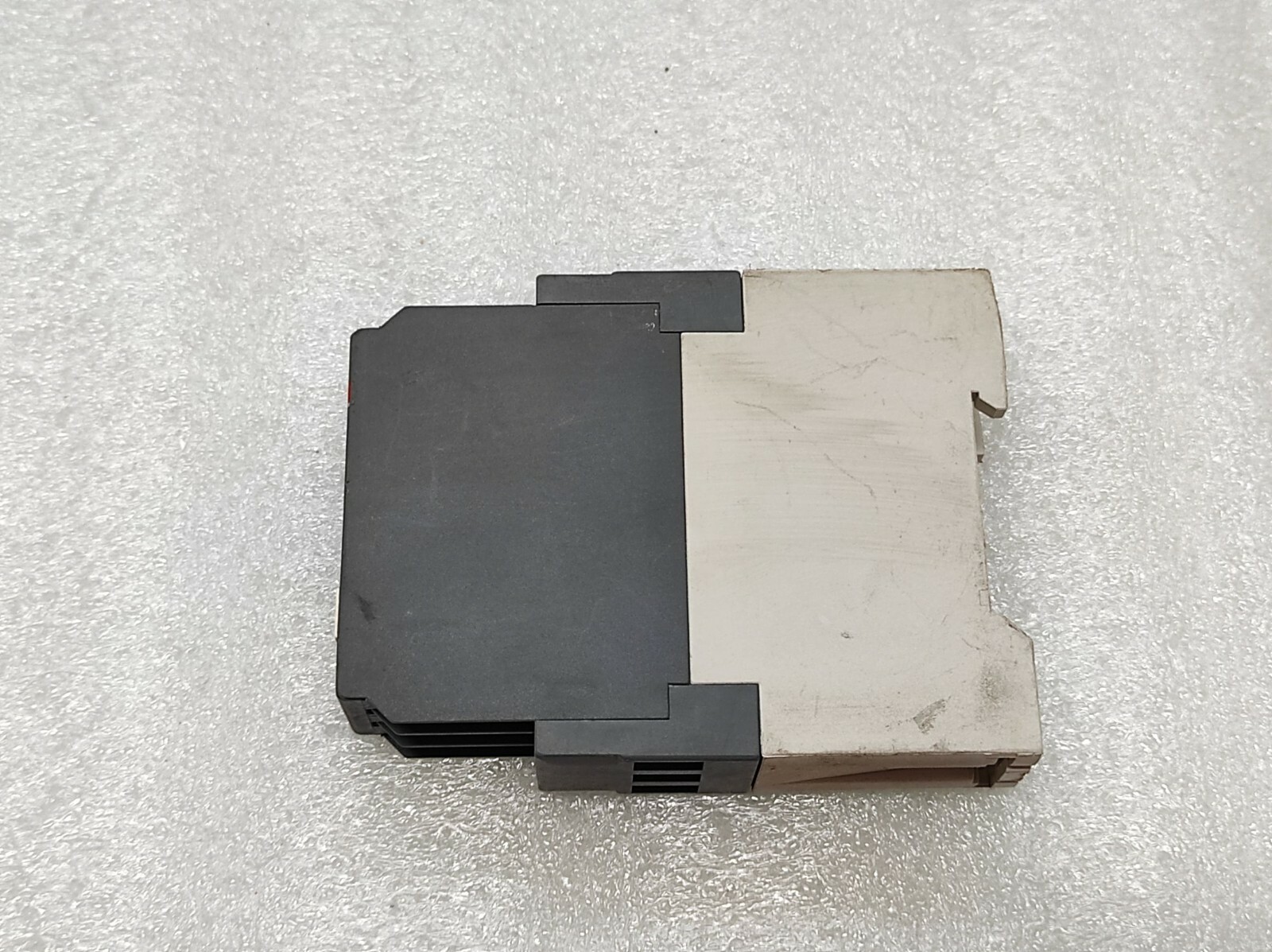 ABB CM-MSS THERMISTOR MOTOR PROTECTION MONITORING RELAY 1SVR430801R1100 - Image 6