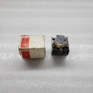 ABB TP 40IA OFF DELAY TIMER 1SBN020301R1000 NEW BUT PLASTIC PART IS BROKEN