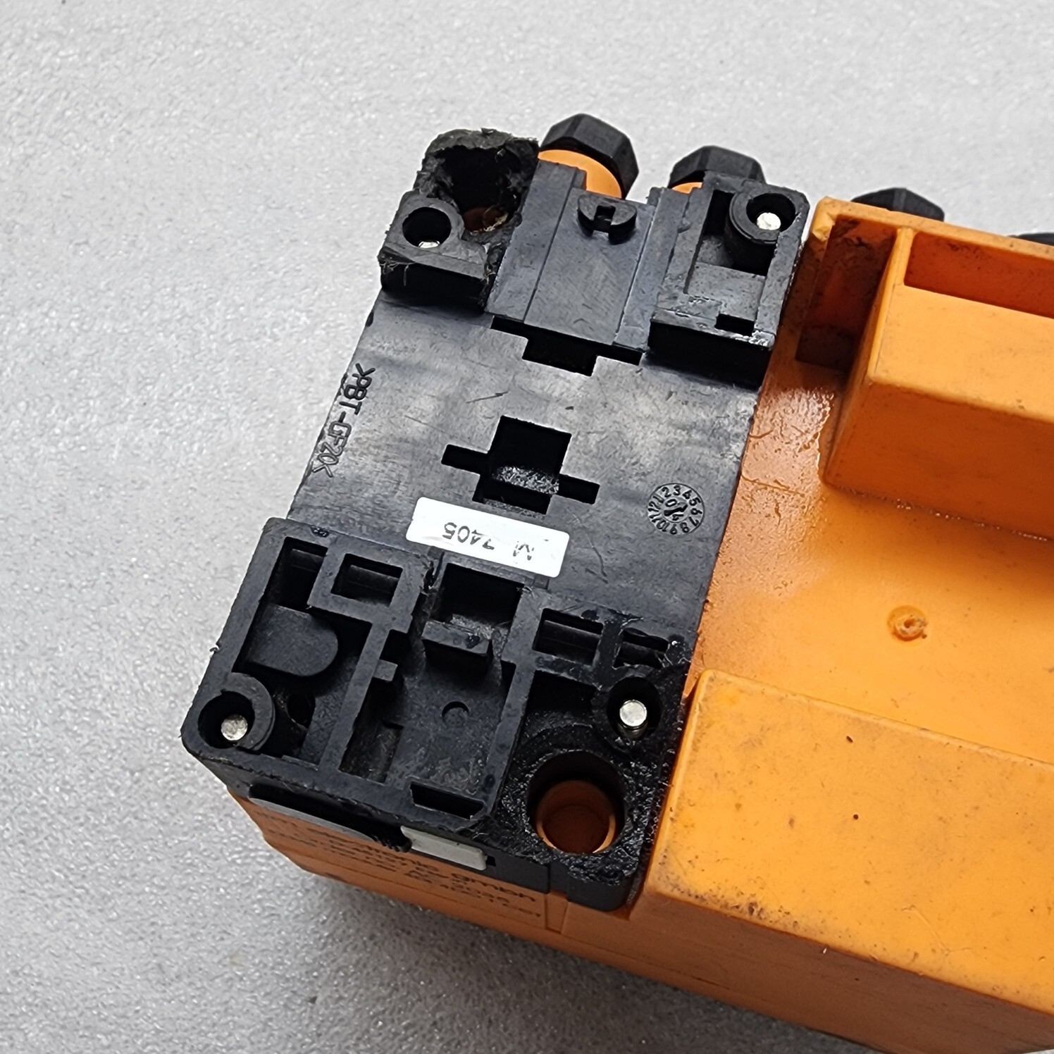 IFM ELECTRONIC AC2035 EEMS MODULE 4DI 4DO T CCT - Image 7