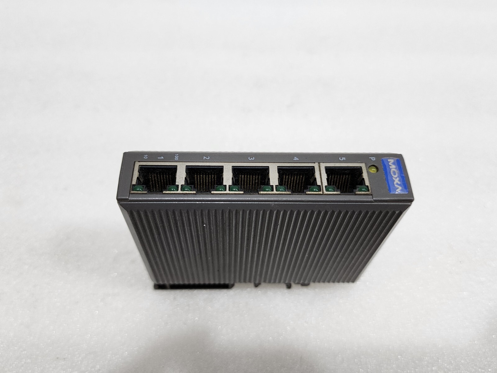 MOXA EDS-205 ETHERNET SWITCH 1201002052024 REV 2.1 - Image 2
