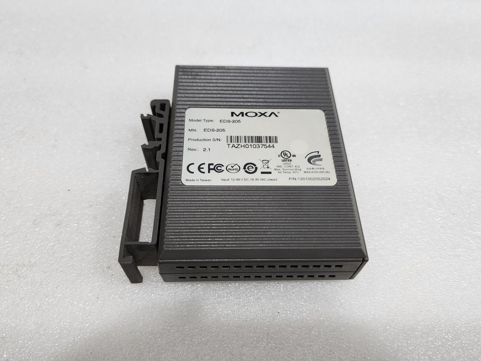 MOXA EDS-205 ETHERNET SWITCH 1201002052024 REV 2.1 - Image 3