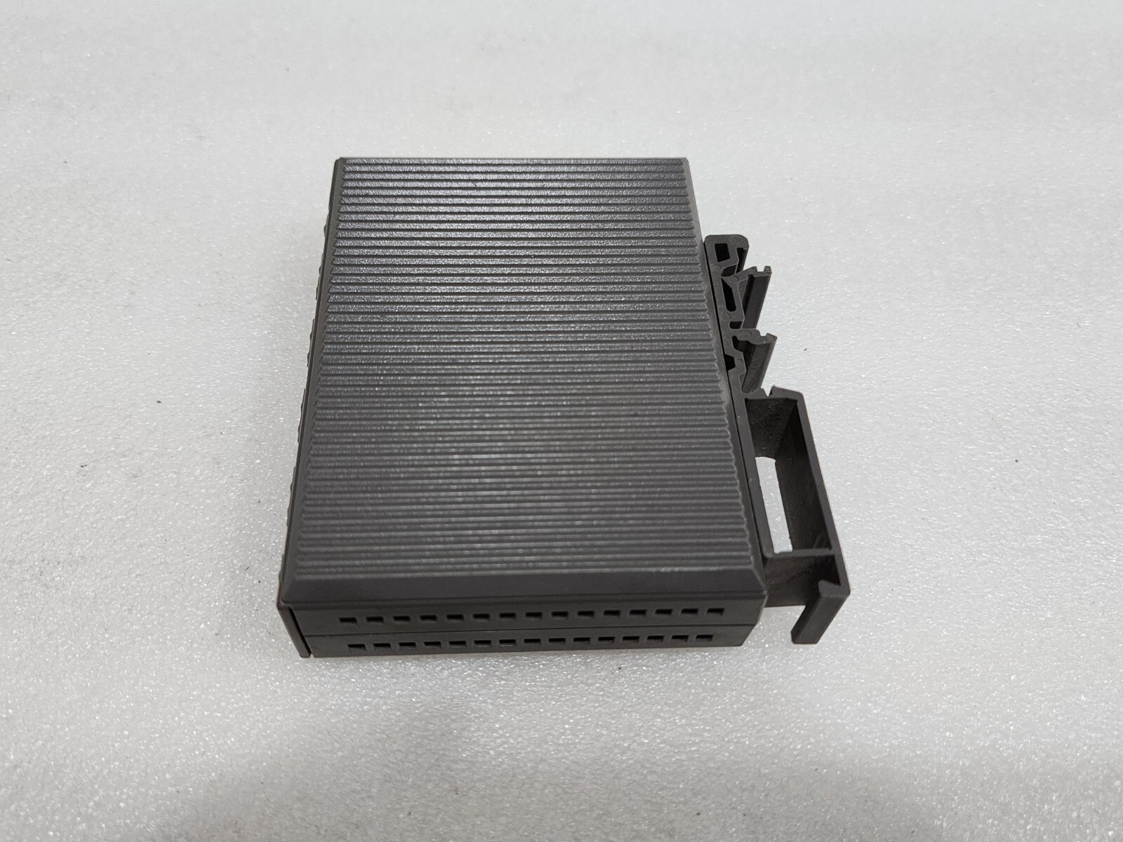 MOXA EDS-205 ETHERNET SWITCH 1201002052024 REV 2.1 - Image 4