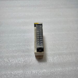 4 UNIT X OMRON C200H-OD211 TRANSISTOR OUTPUT MODULE LOT OF 4