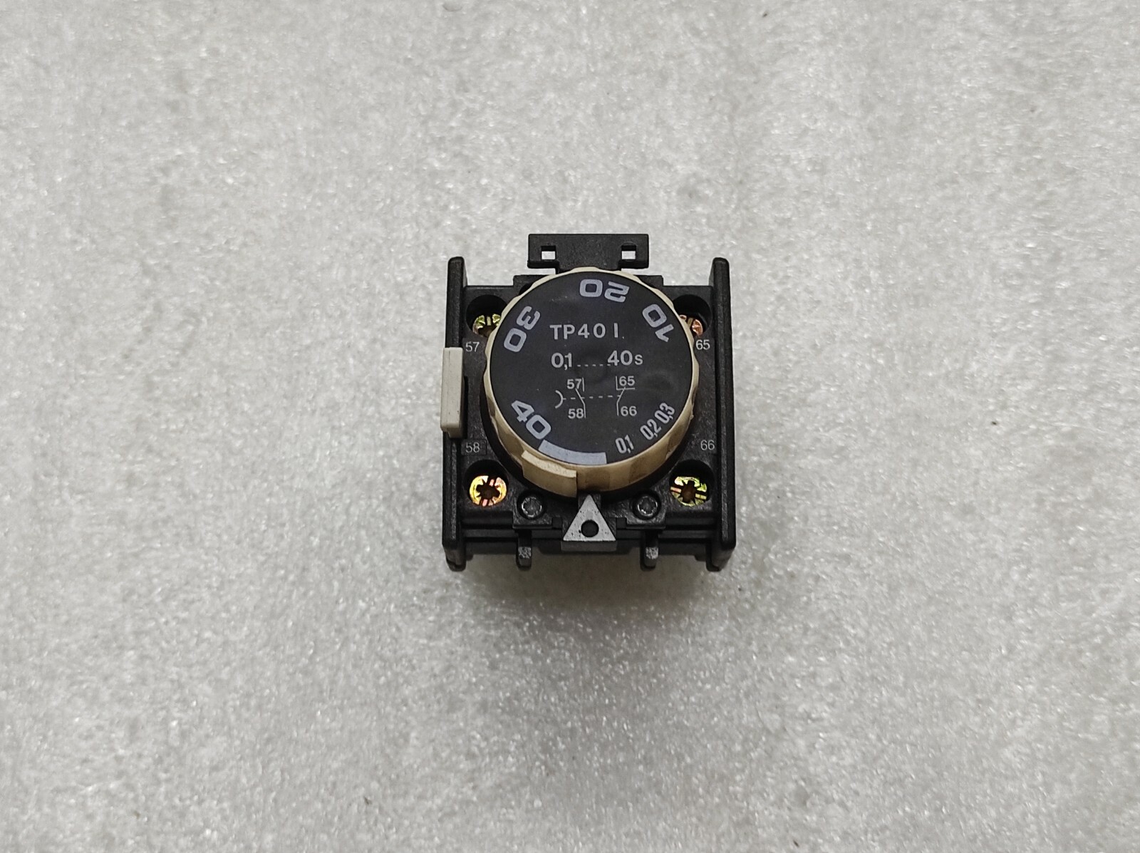 ABB TP40I PNEUMATIC TIMER FPTN477016R0008 0.1-40S NIB - Image 3