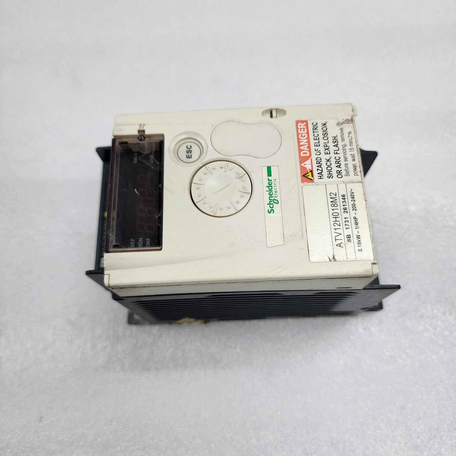 SCHNEIDER ELECTRIC ATV 12H018M2 VFD FREQUENCY DRIVE 0.18 kW 0.25 HP 200-240V - Image 2