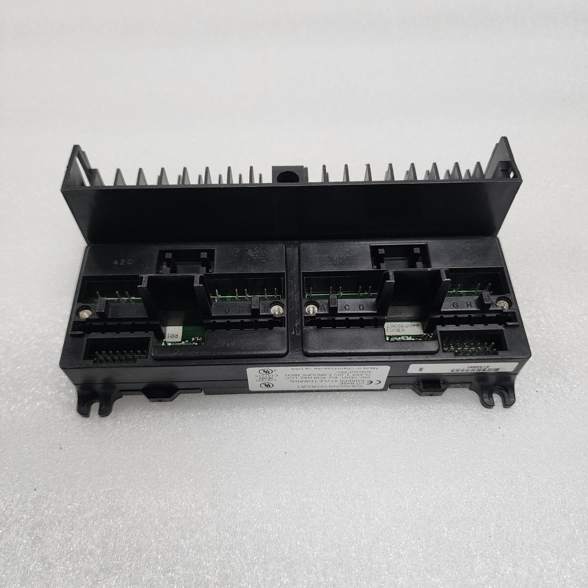 GE FANUC IC670CHS101ACA1 I/O BASE BARRIER STYLE TERMINAL - Image 3