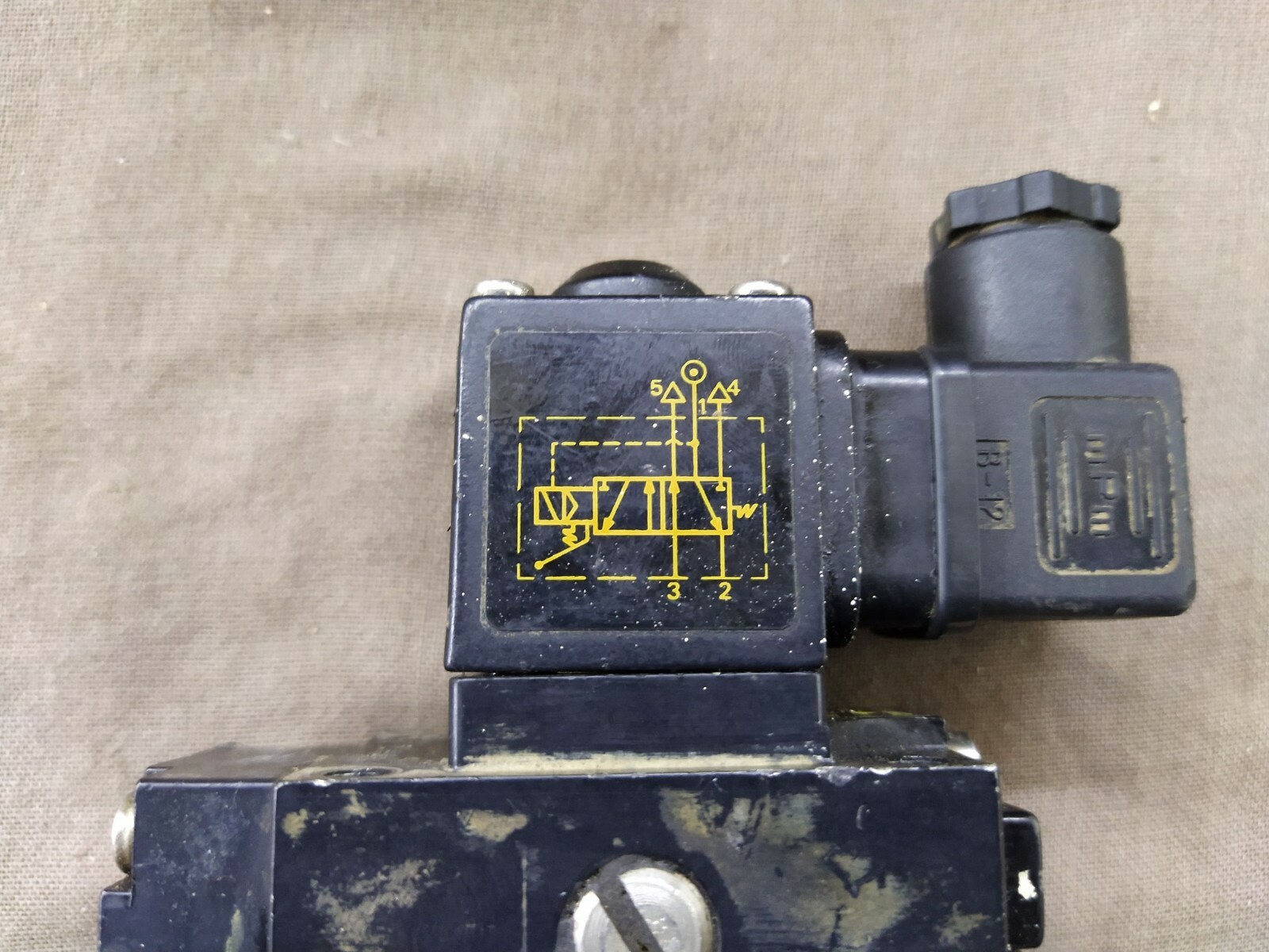Keystone 7911 Solenoid Valve - Image 7