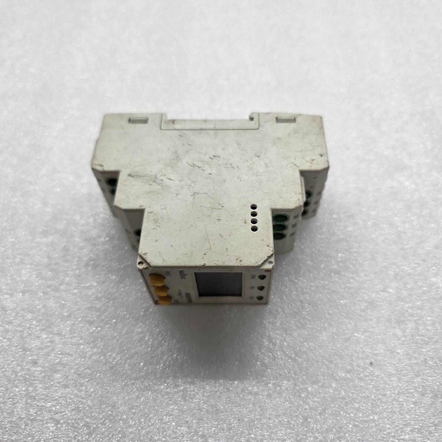 SELEC 900VPR VOLTAGE PROTECTION RELAY - Image 4