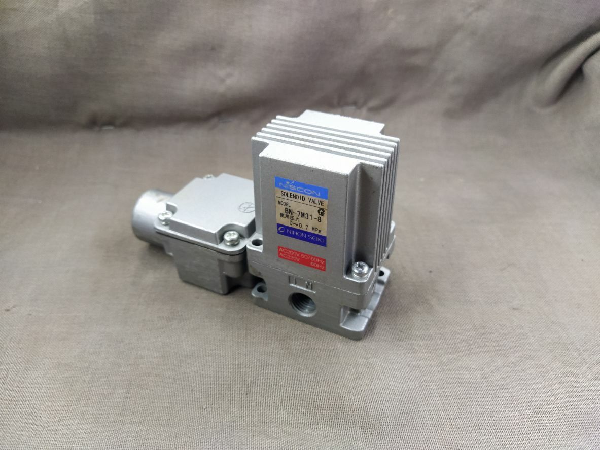 Nihon Seiki BN-7M31-8 Niscon Solenoid Valve BN7M318 0-0.7 MPa 200-220V 3/2 Way - Image 3