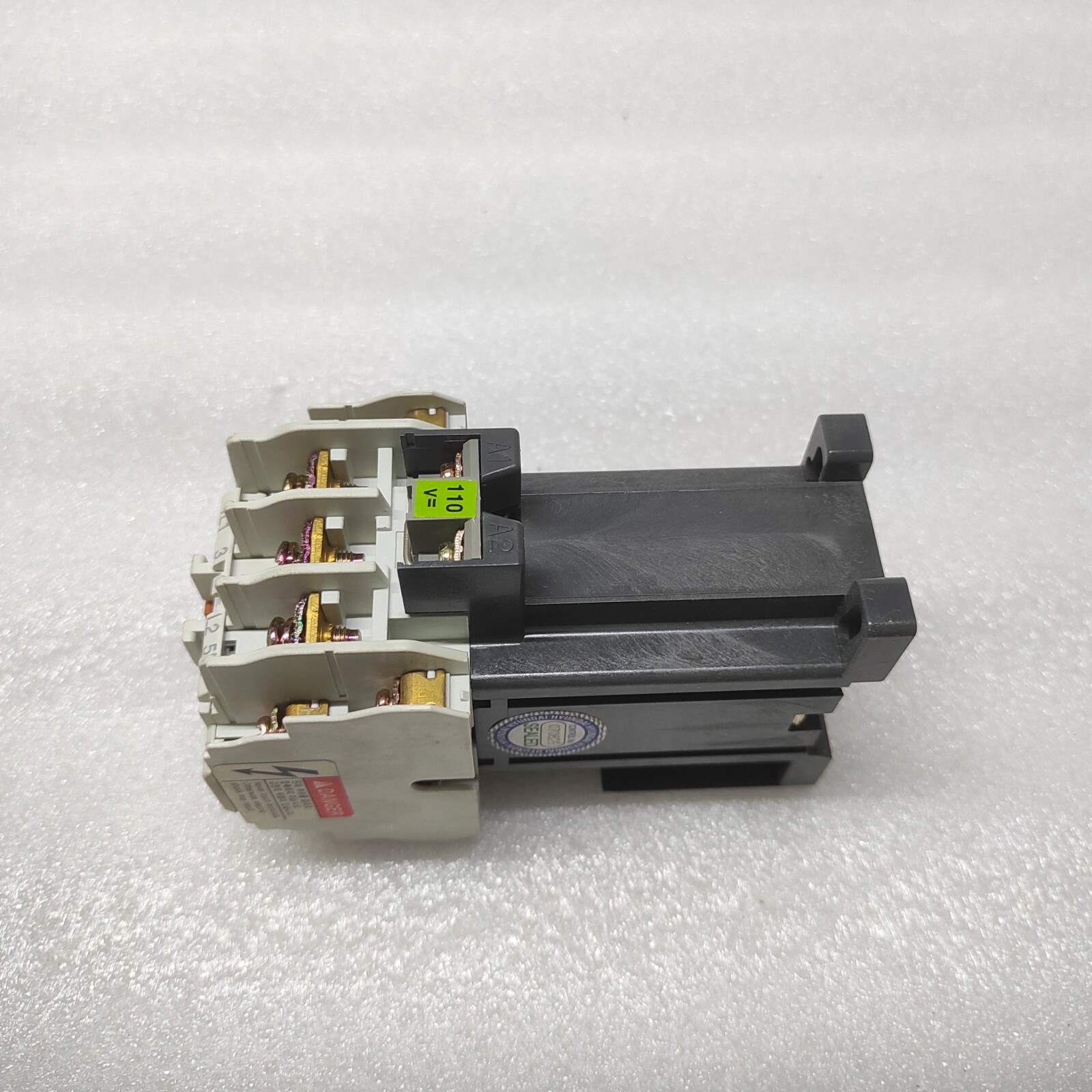 HYUNDAI HIMC32 MAGNETIC CONTACTOR 110VAC - Image 7