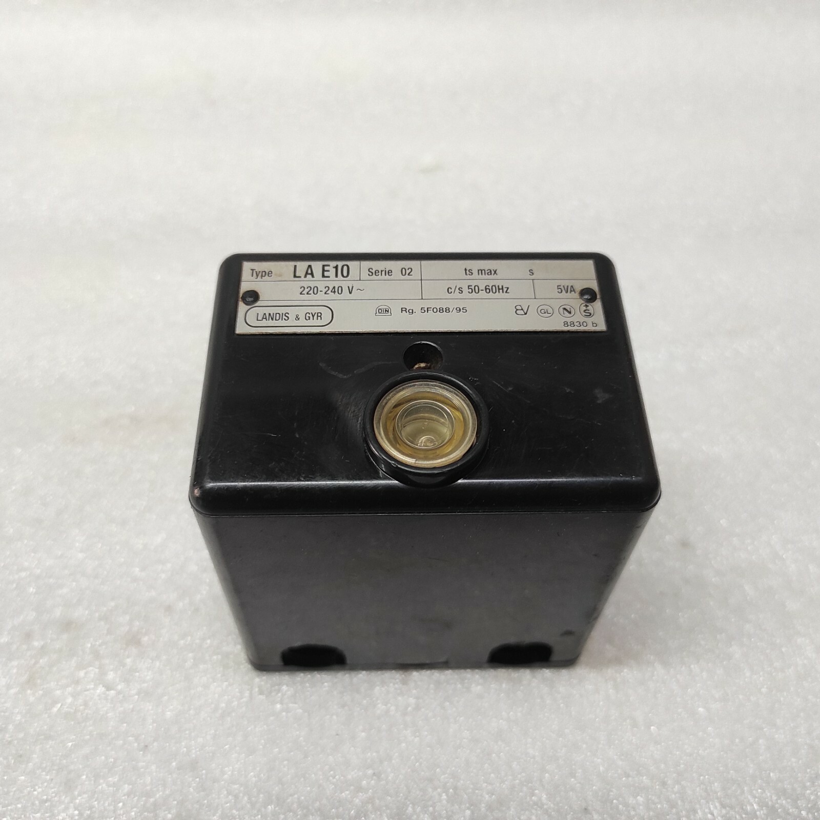 LANDIS & GYR LAE 10 FLAME SAFE GUARD 220V AC - Image 2