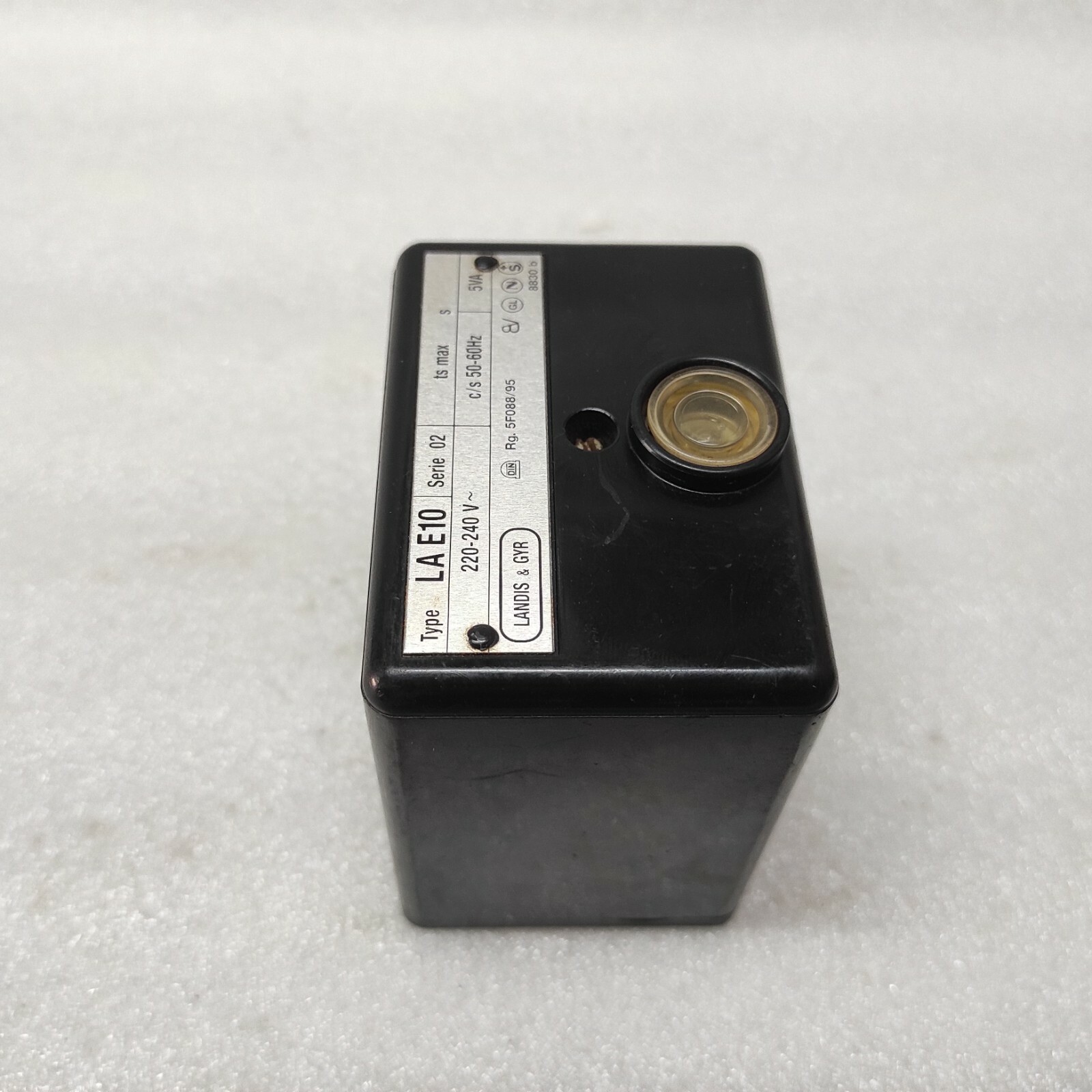 LANDIS & GYR LAE 10 FLAME SAFE GUARD 220V AC - Image 3