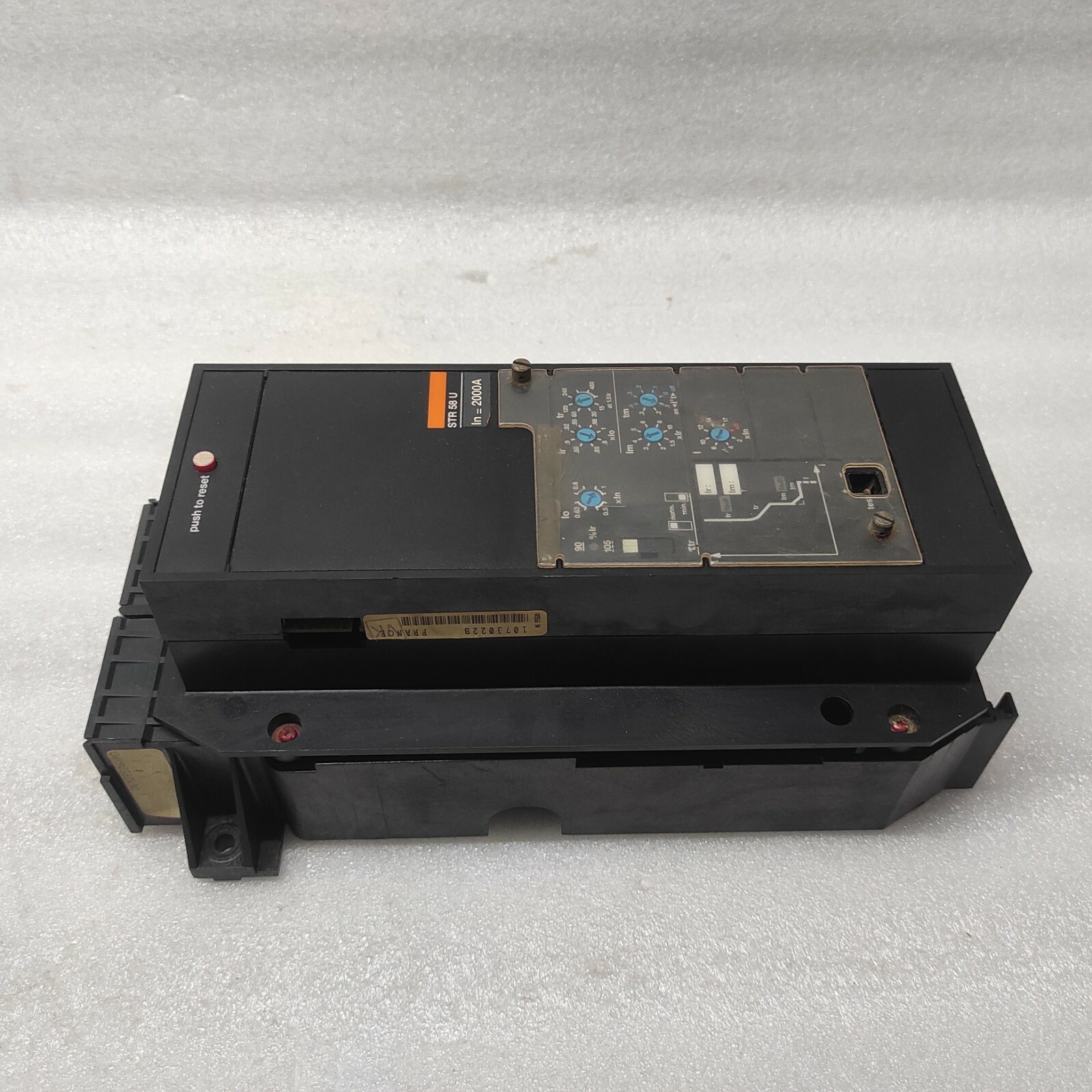 MERLIN GERIN STR58U MASTEERPACT CIRCUIT BREAKER 2000A - Image 2