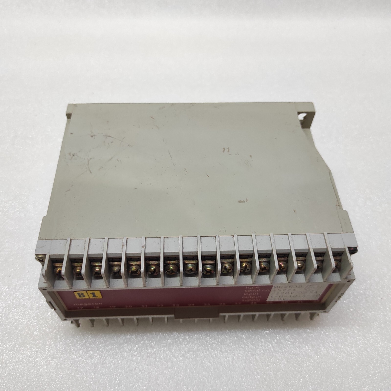 MEGACON MC2W3B TRANSDUCER 220V 5A - Image 5