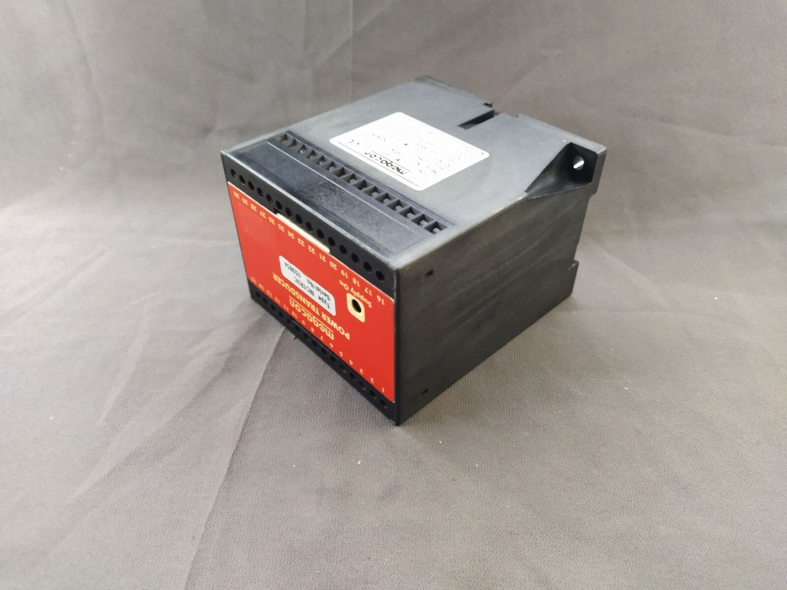 Megacon MC1R3C Power Transducer 110/120V - Image 2
