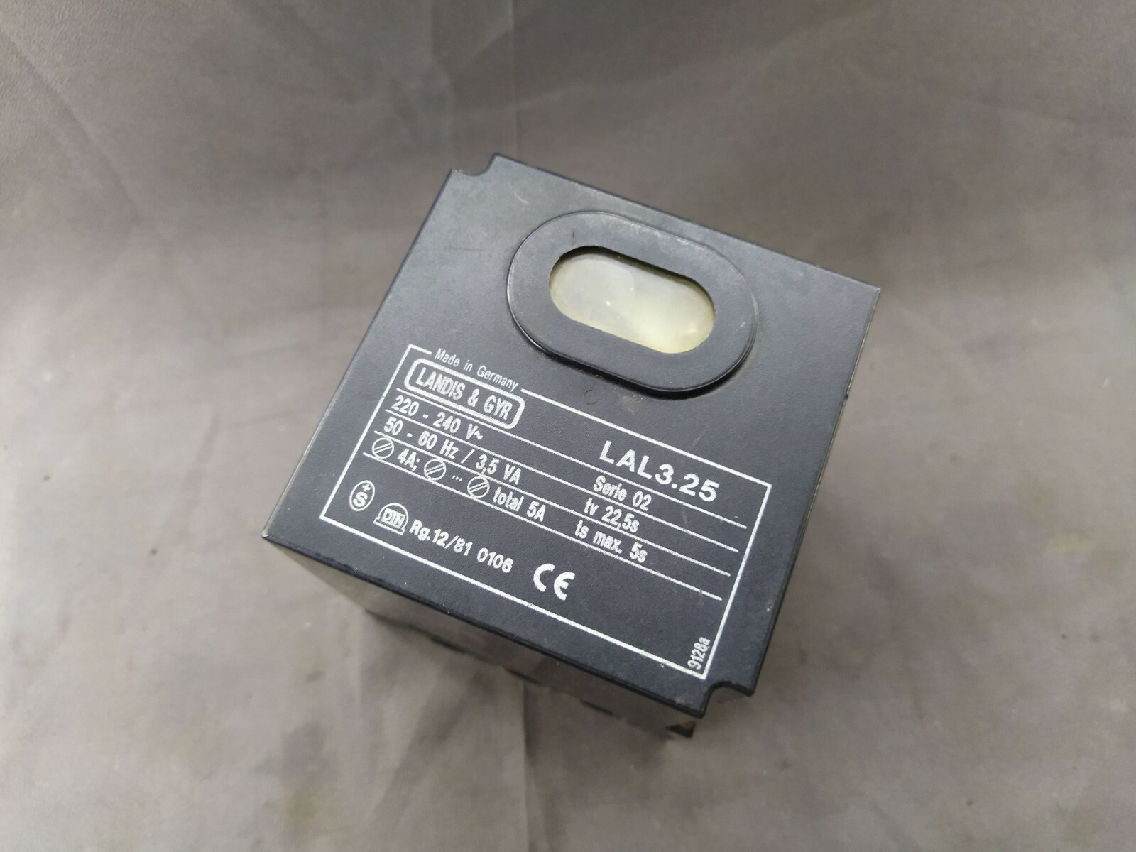 LANDIS & GYR LAL 3.25 BOILER PROGRAM CONTROLLER 220-240V 3.5VA - Image 3