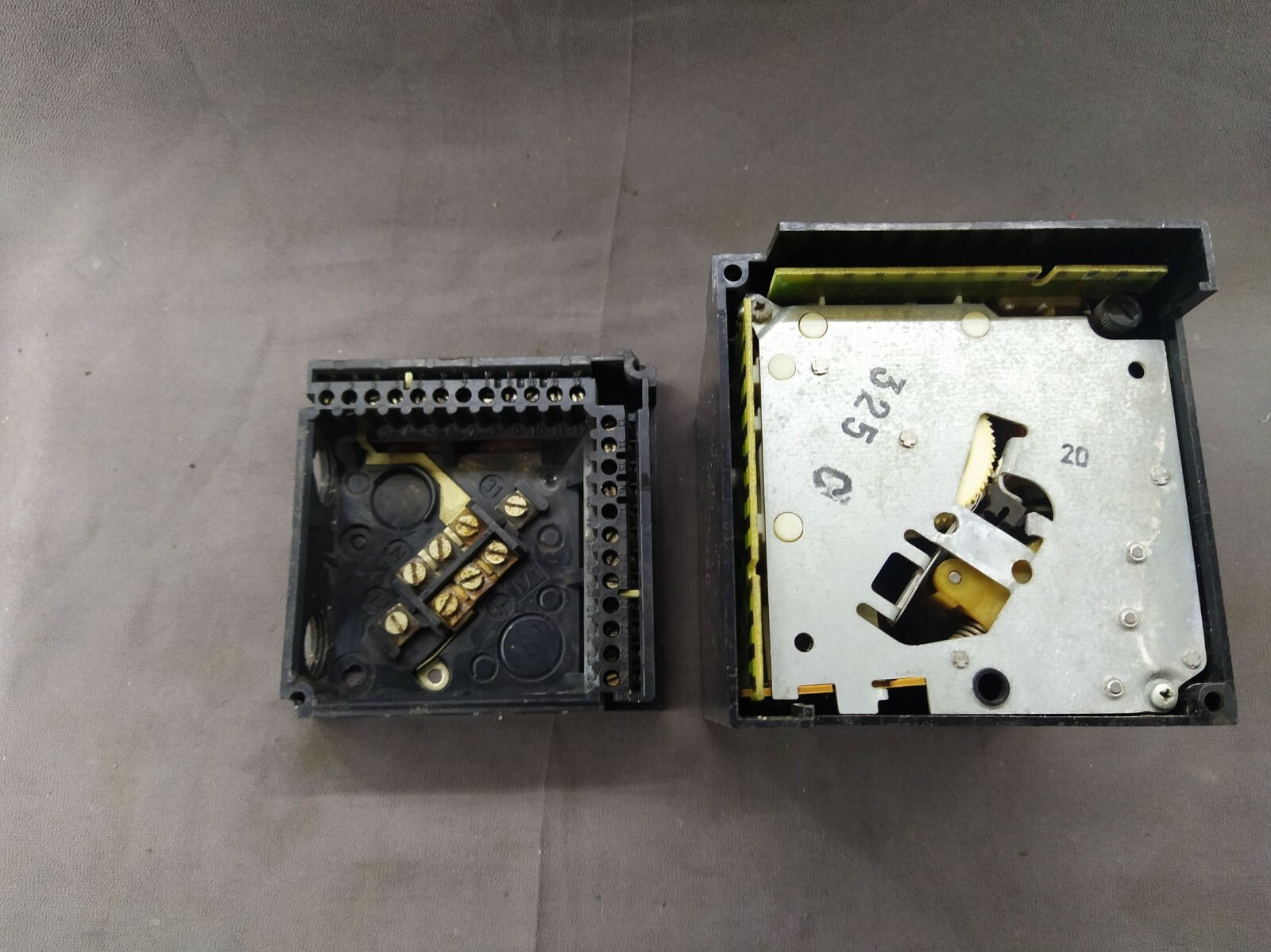 LANDIS & GYR LAL 3.25 BOILER PROGRAM CONTROLLER 220-240V 3.5VA - Image 6