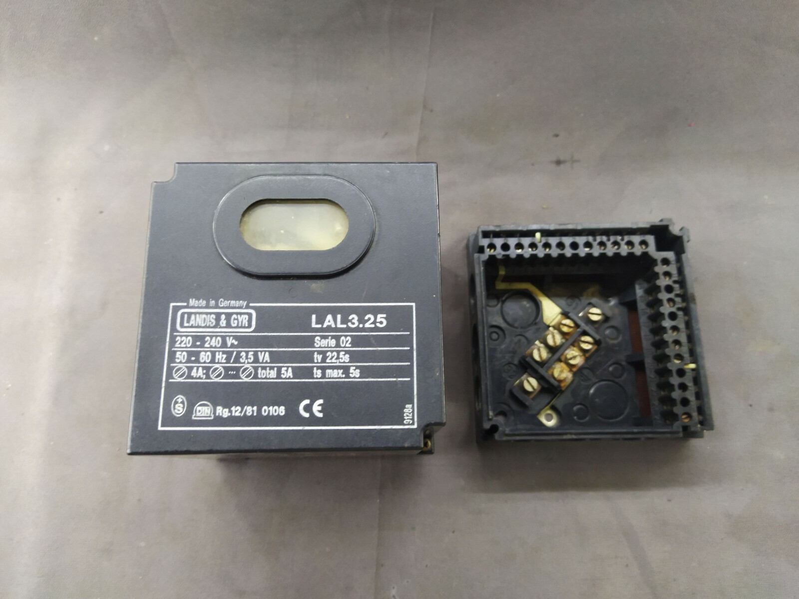 LANDIS & GYR LAL 3.25 BOILER PROGRAM CONTROLLER 220-240V 3.5VA - Image 7