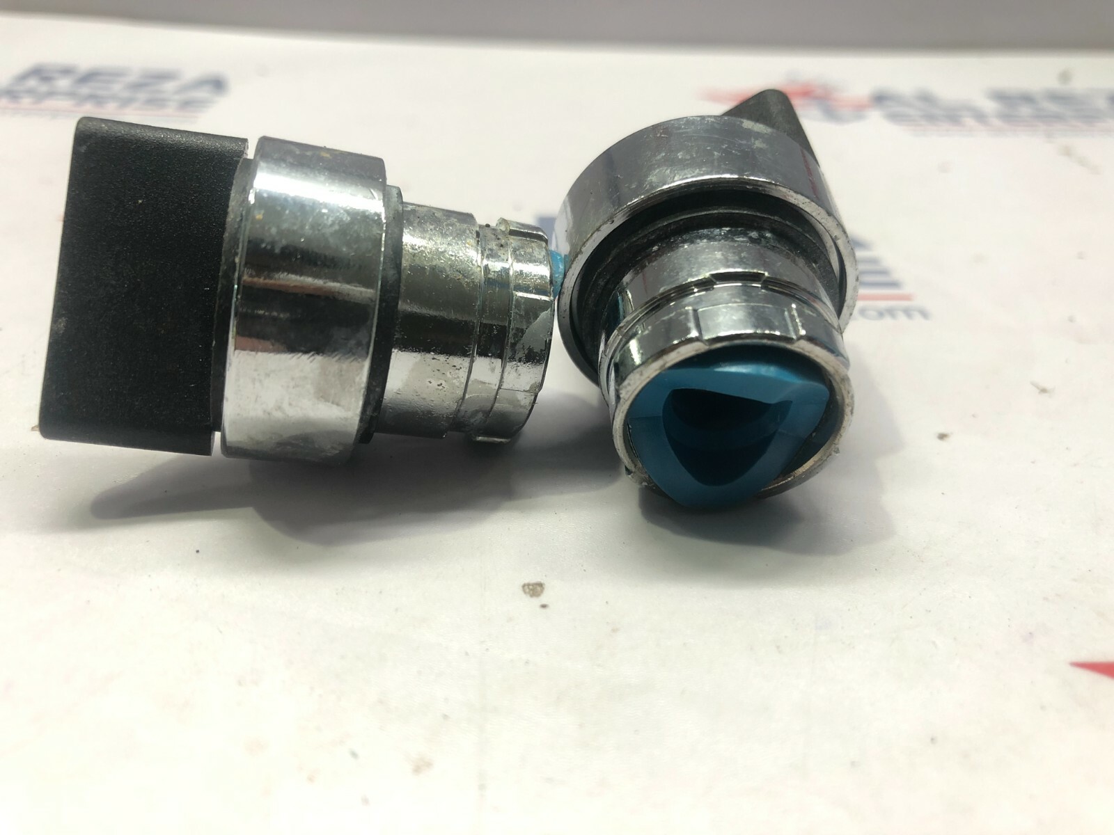 HITEC 100460 3-POSITION SWITCH LOT OF 2 UNIT - Image 4