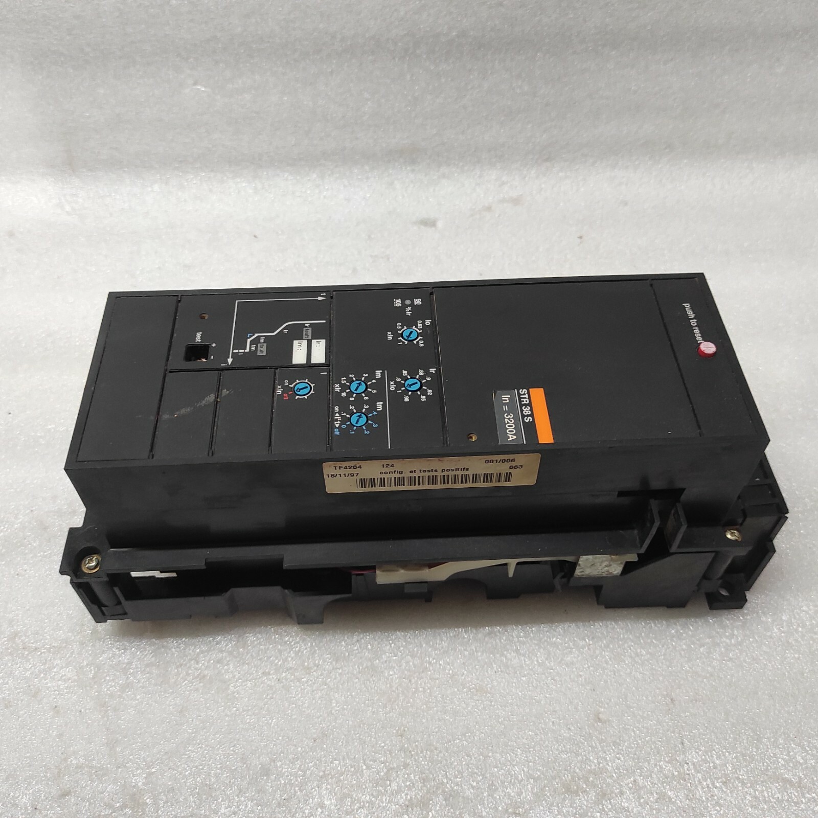 MERLIN GERIN STR38S MASTER PACT FOR CIRCUIT BREAKER 3200A - Image 2