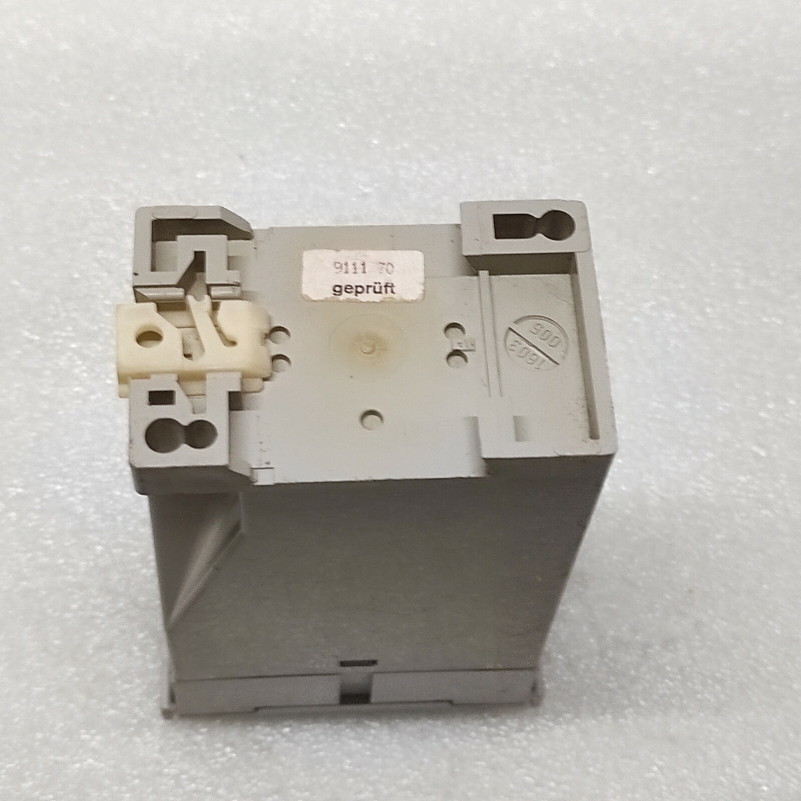 DOLD AI 898/20 VOLT METER DC 24V - Image 6