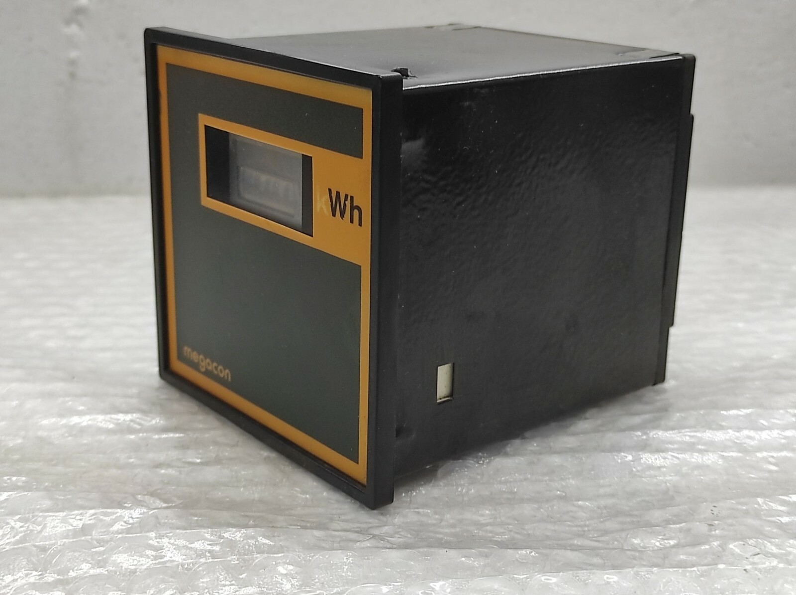 MEGACON MDWH kWh METER 230V - Image 10