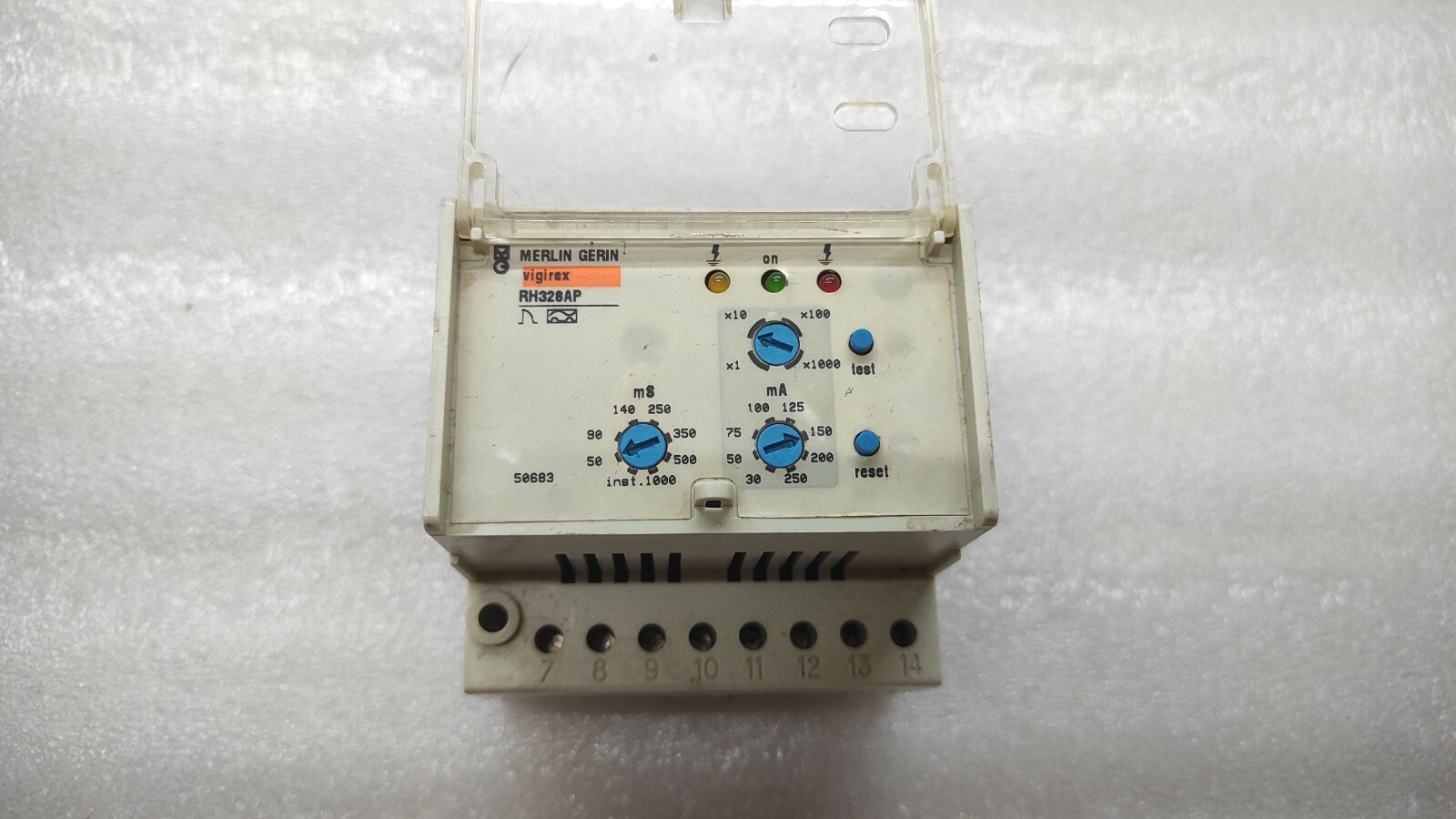 MERLIN GERIN VIGIREX RH328AP RELAY - Image 3