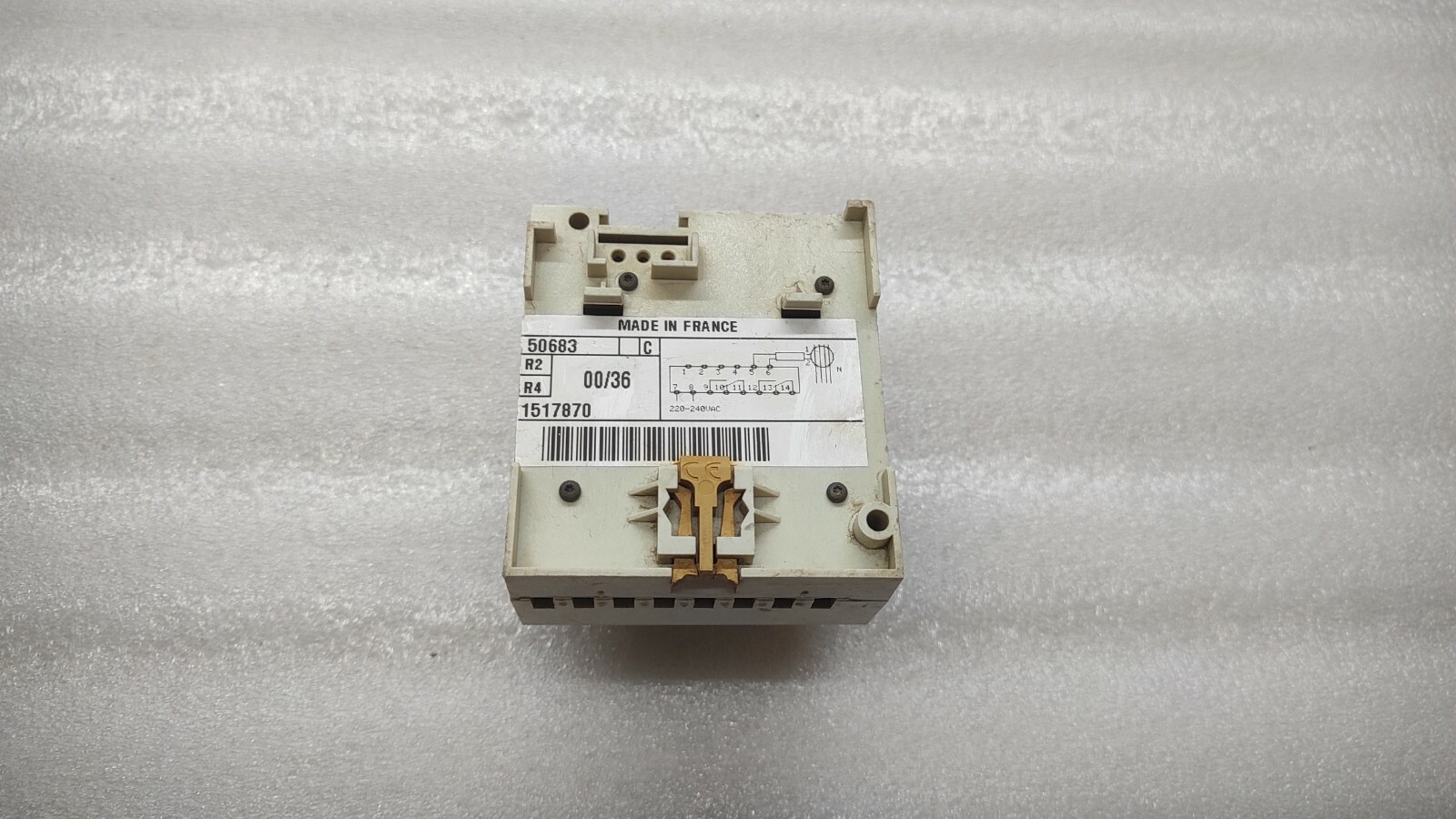 MERLIN GERIN VIGIREX RH328AP RELAY - Image 8
