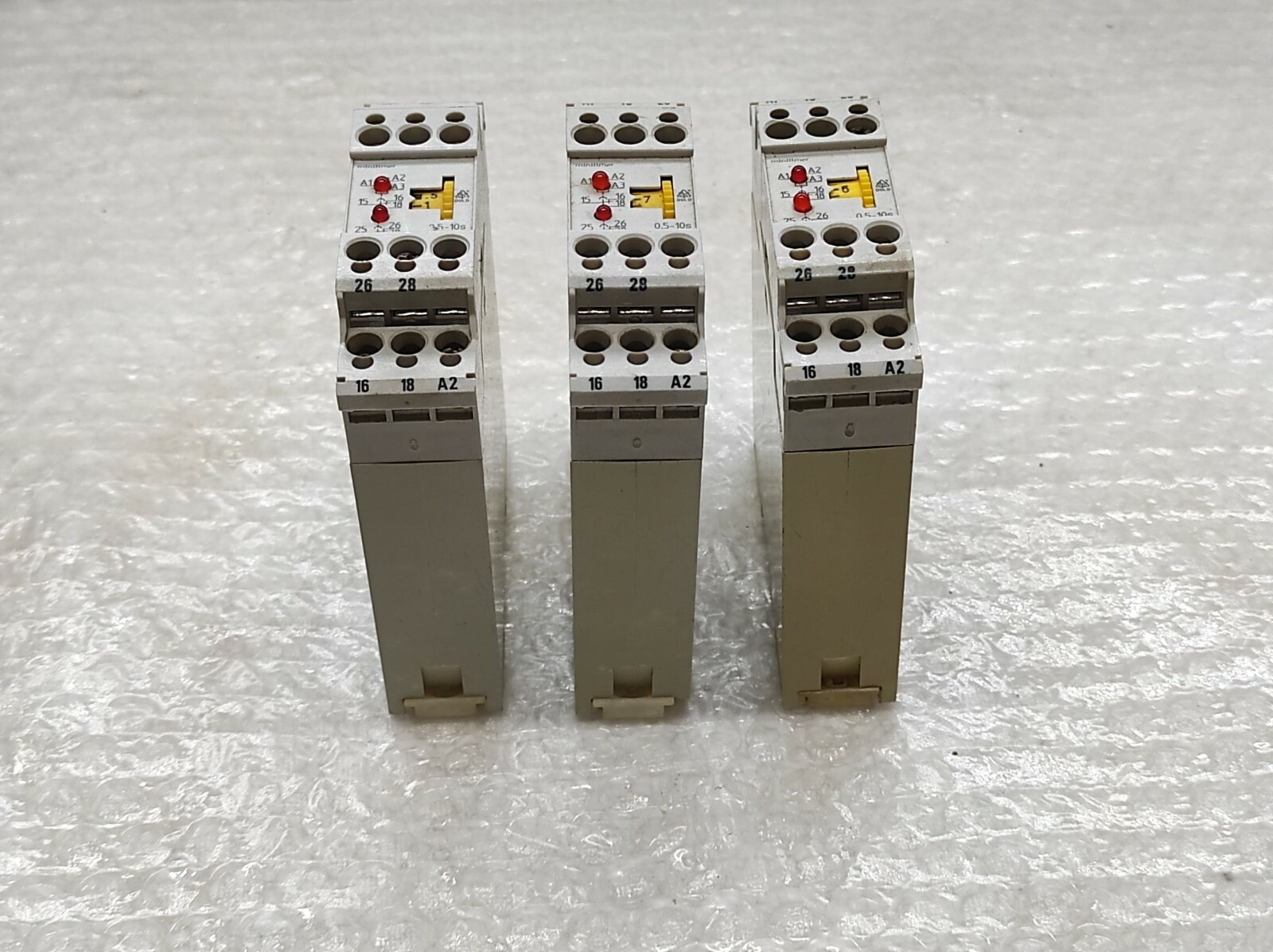 Dold MK 9906.82/024 Time Control Relay 220-240V AC/24V AC-DC MK9906.82/024 - Image 8