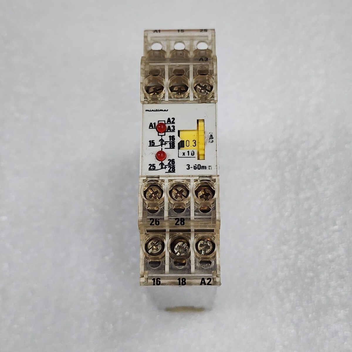 Dold MK 9906.82/024 Time Control Relay 220-240V AC/24V AC-DC MK9906.82/024 - Image 10