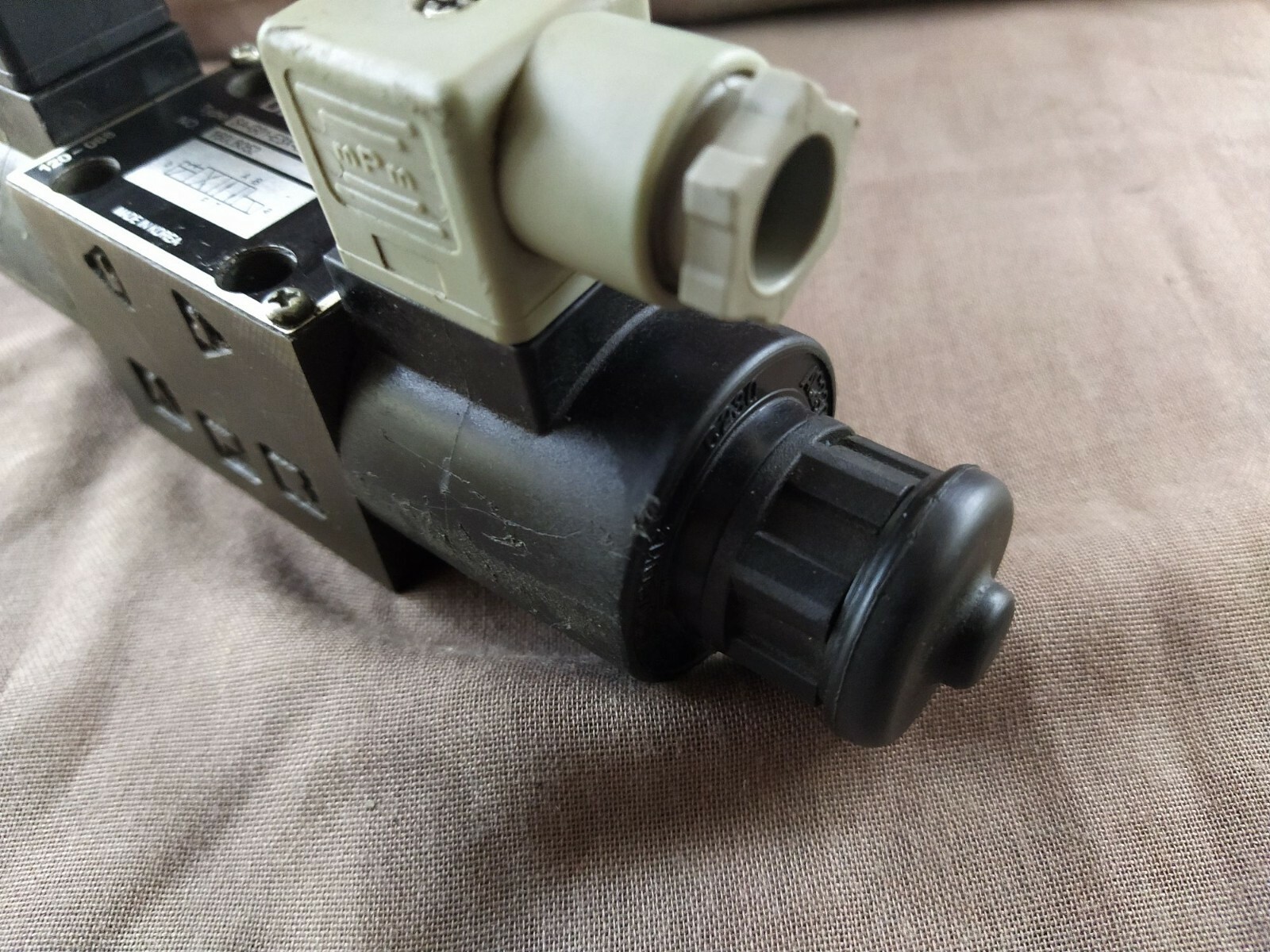 Damcos SA G01 E3X C230 31ES Solenoid Valve SAG01E3XC23031ES 160L8052 - Image 7