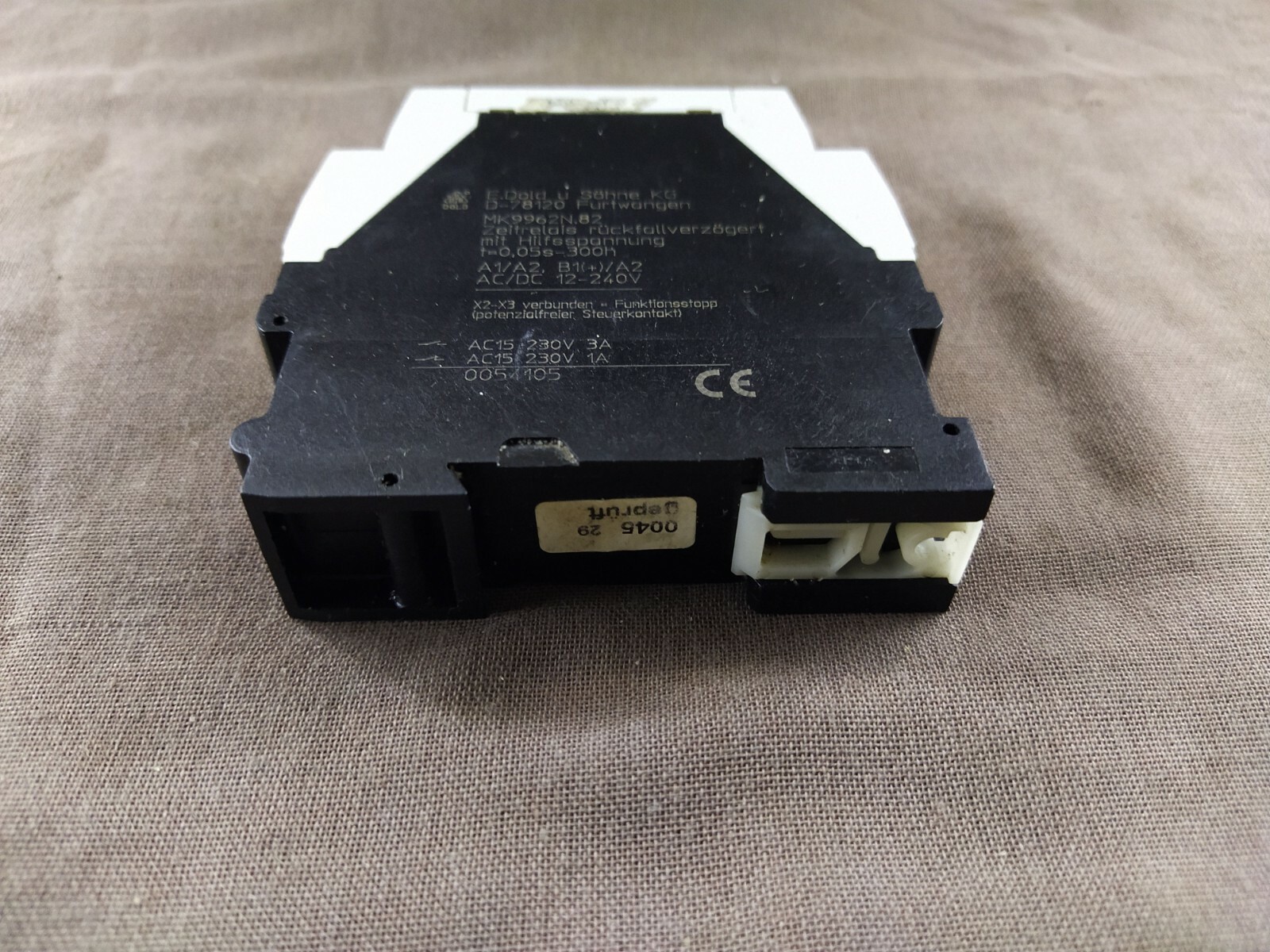Dold MK9962N.82 Timer 0.05-300h Release Delay 12-240V 0054105 MK9962N82 - Image 5