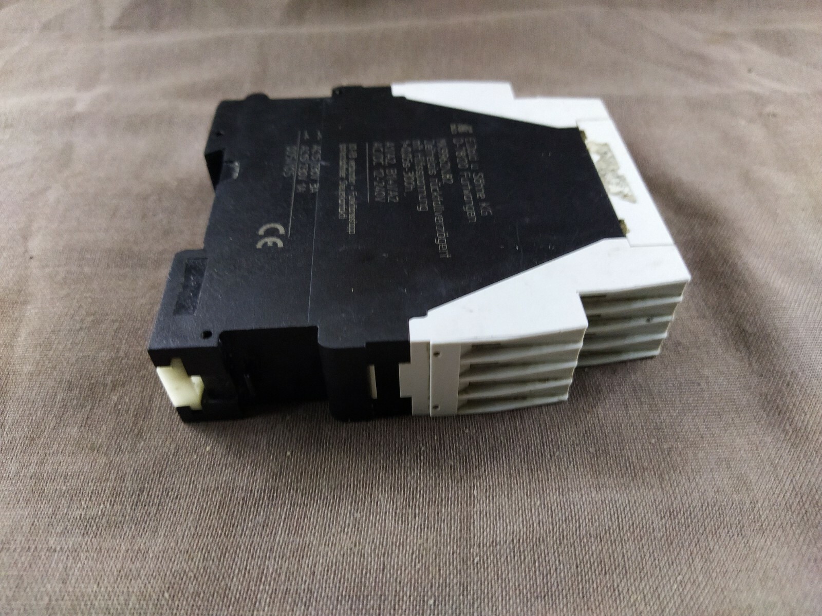 Dold MK9962N.82 Timer 0.05-300h Release Delay 12-240V 0054105 MK9962N82 - Image 6