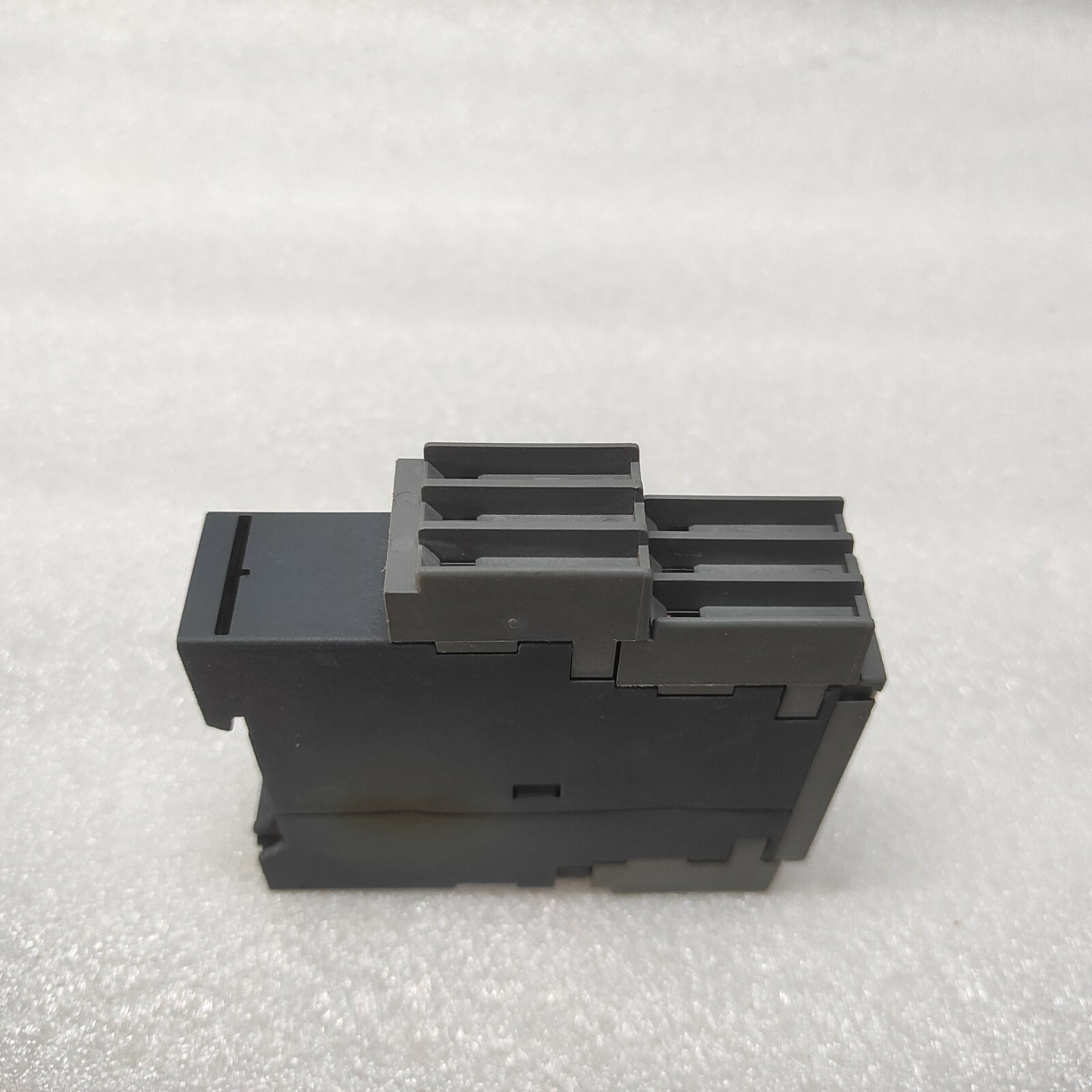 ABB C505.02 THERMISTOR PROTECTION RELAY 1SAR600011R0002 - Image 5