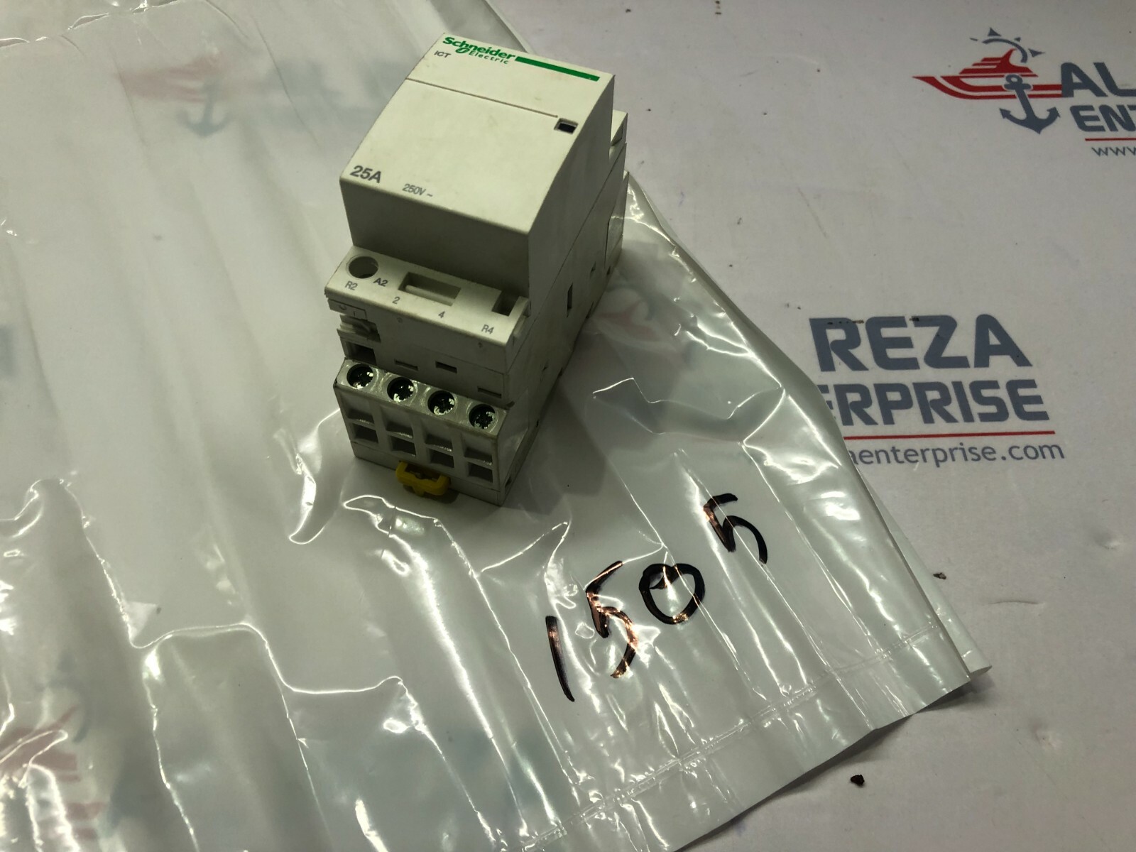 SE A9C20838 ICT 25A 2NO 2NC 220-240V CONTACTOR - Image 9
