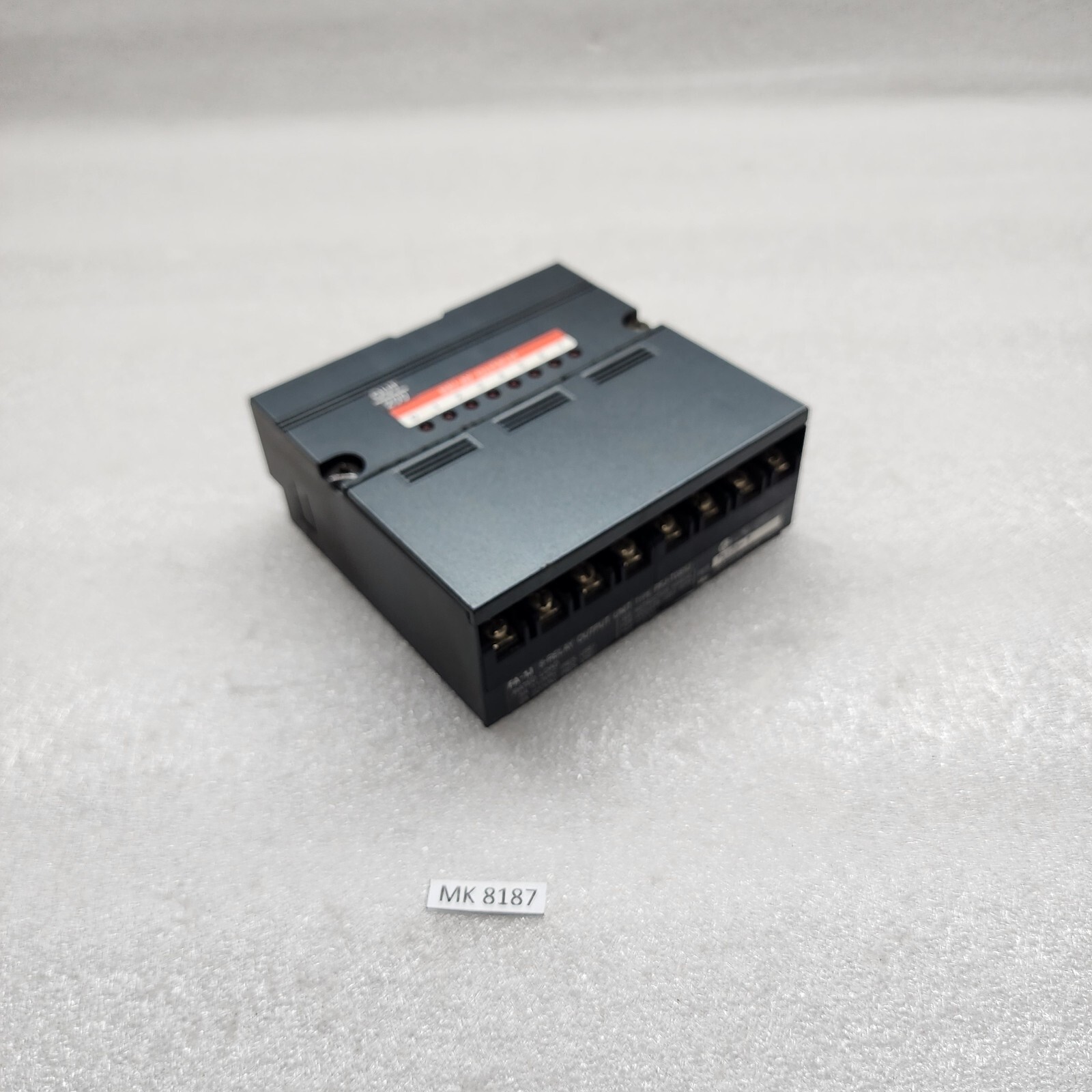 IDEC PFJ-T081U 8-RELAY OUTPUT UNIT - Image 6