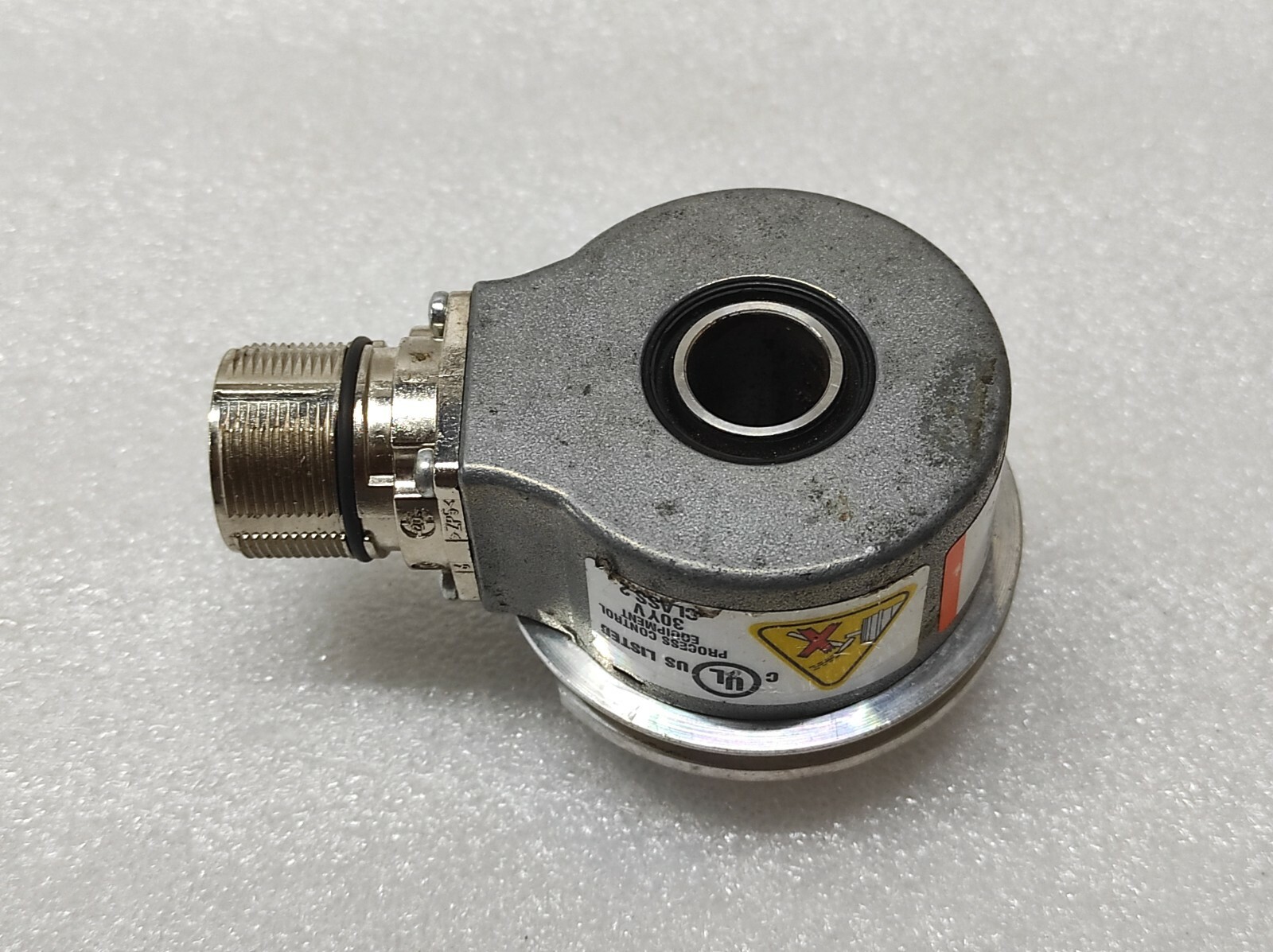 KUEBLER SENDIX 5020 INCREMENTAL ENCODER 8.5020.0A50.0512.F024 10-30VDC - Image 6