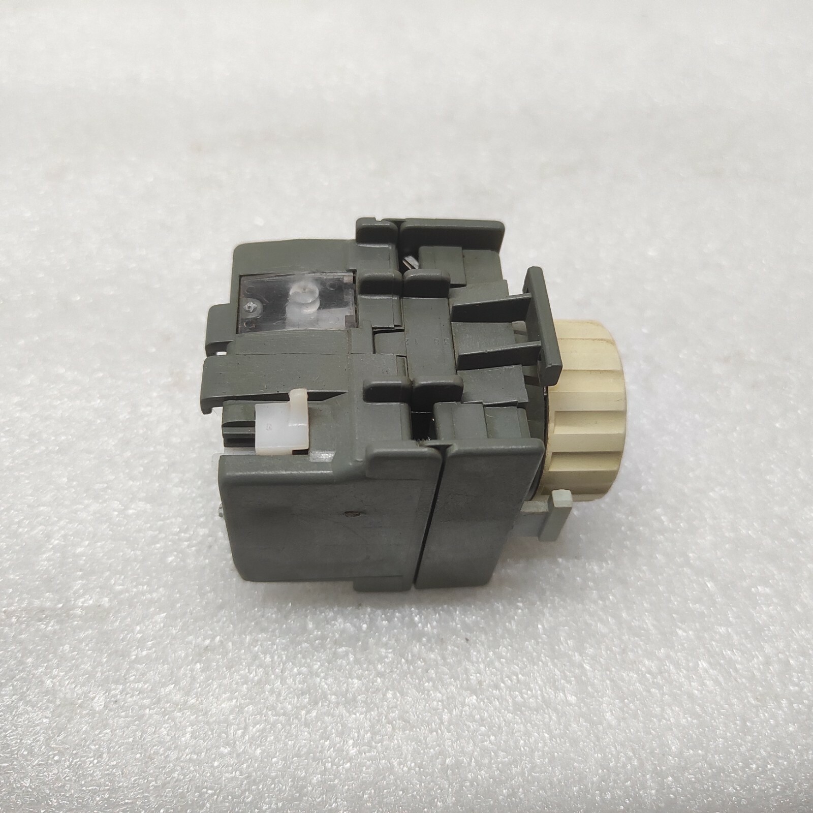 ABB TP40DA CONTACTOR TIMER 1SBN020300R1000 0.1-40SEC - Image 4