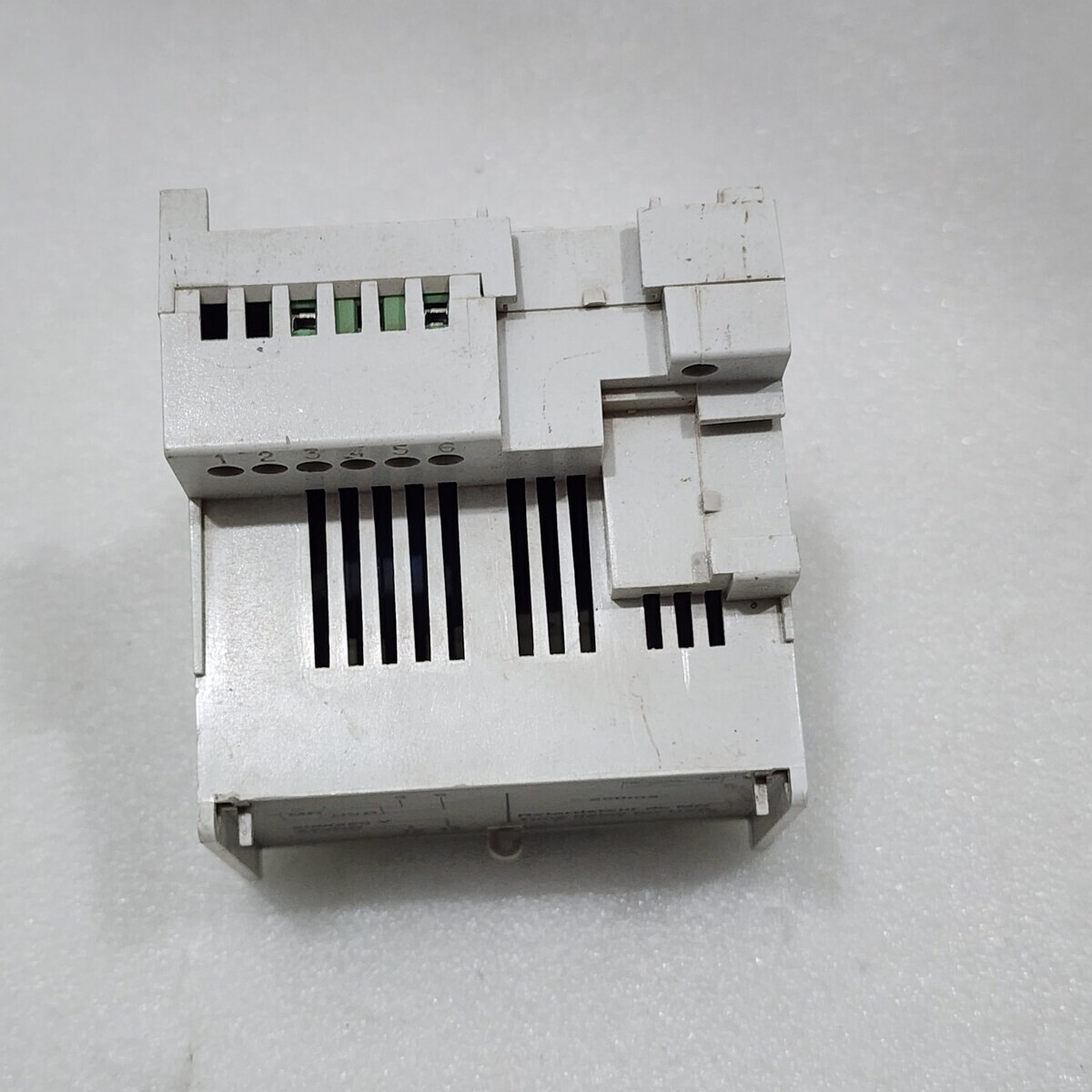 33685 NON-ADJUSTABLE TIME DELAY RELAY FOR VOLTAGE RELEASE MK 200-250V AC/DC - Image 3