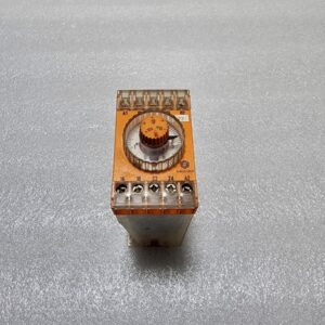 SCHLEICHER SZA521 TIME RELAY 02621799 110-115V
